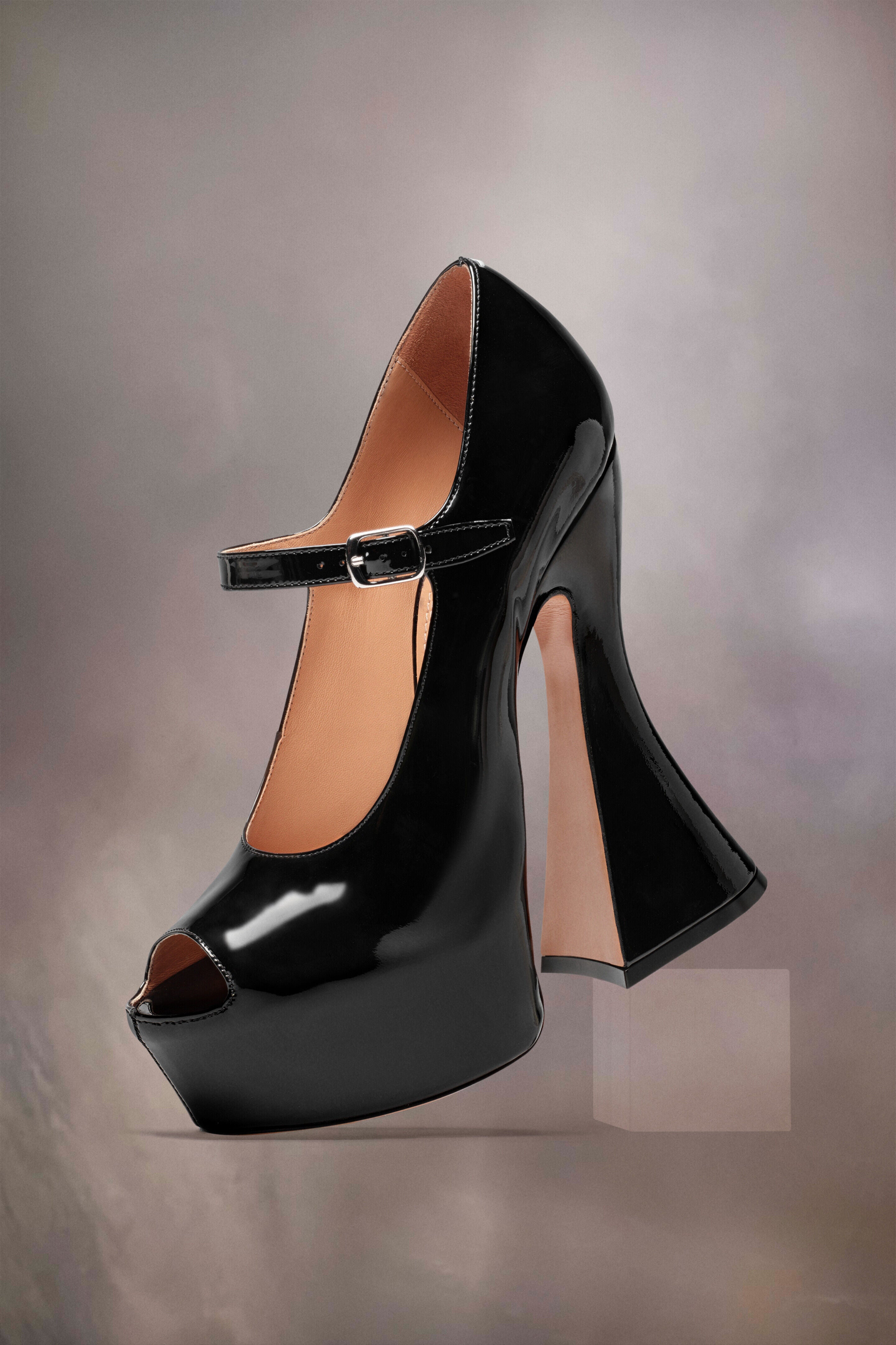 MAISON MARGIELA WOMEN'S SHOE NWT