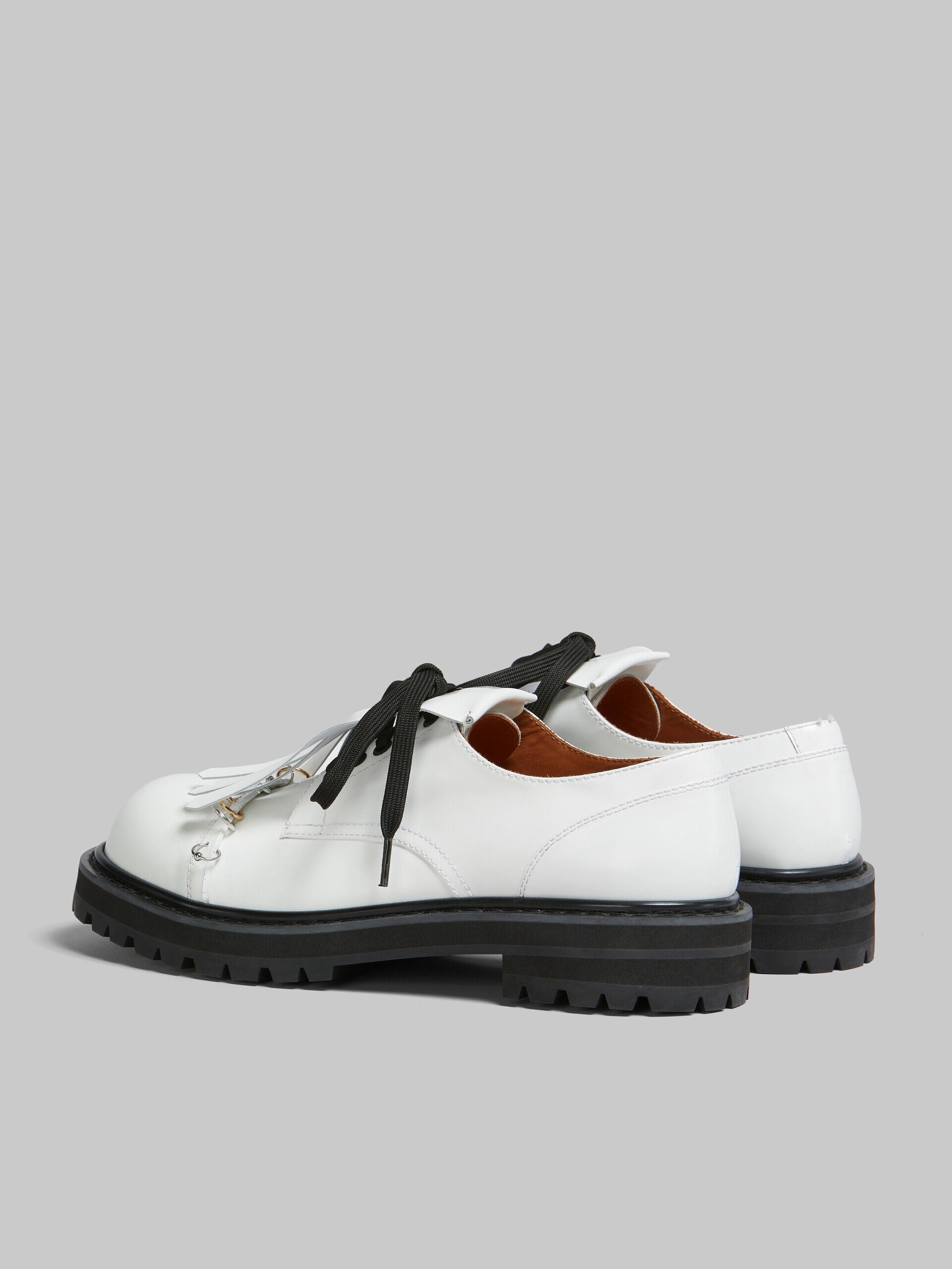 MARNI MEN'S WHITE LEATHER FRINGE SHOES