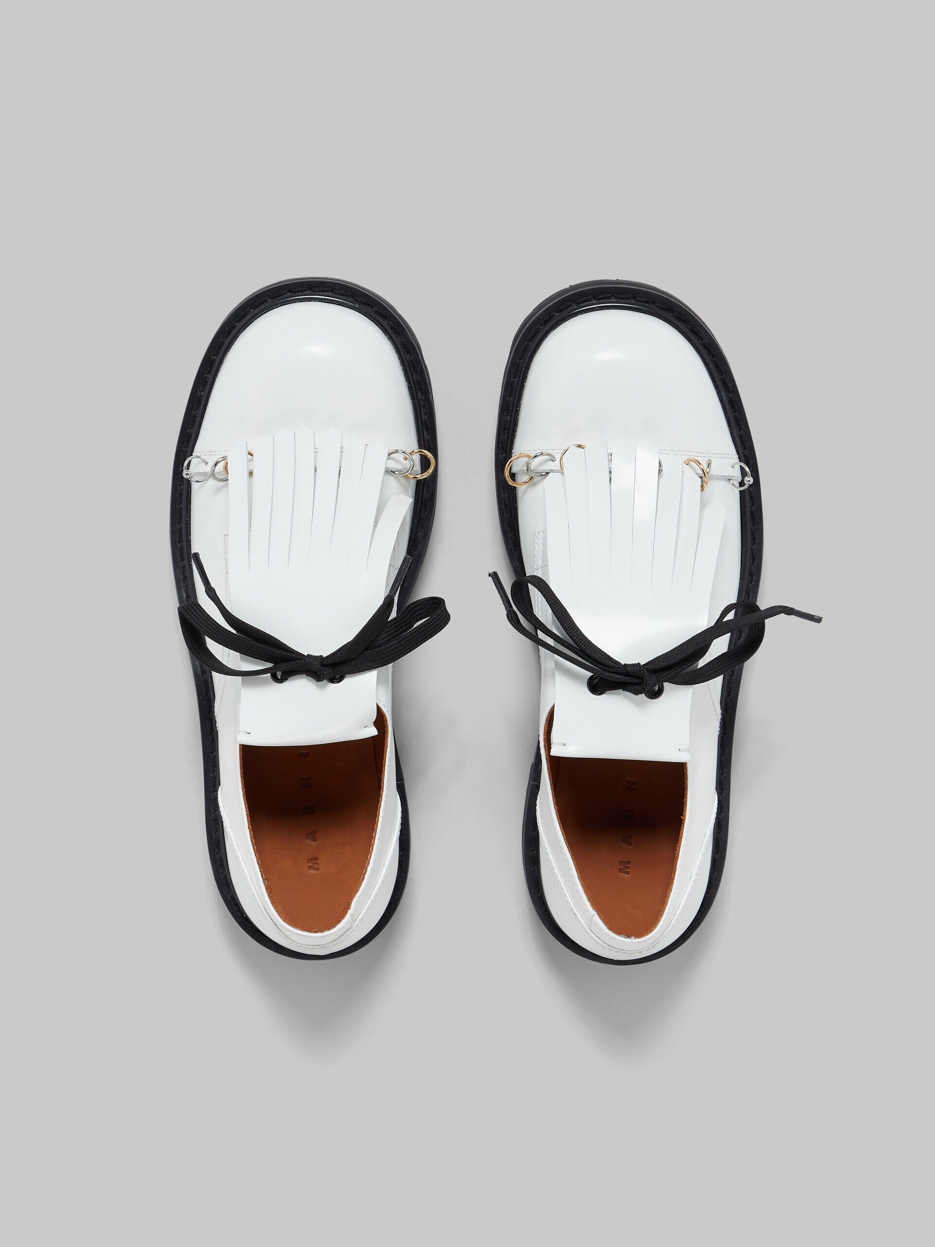 MARNI MEN'S WHITE LEATHER FRINGE SHOES