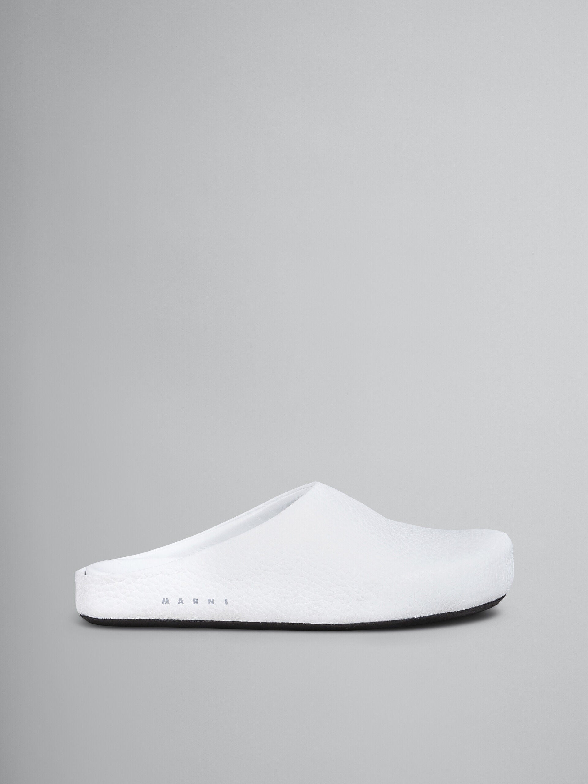 MARNI MEN'S WHITE LEATHER MULE SHOES
