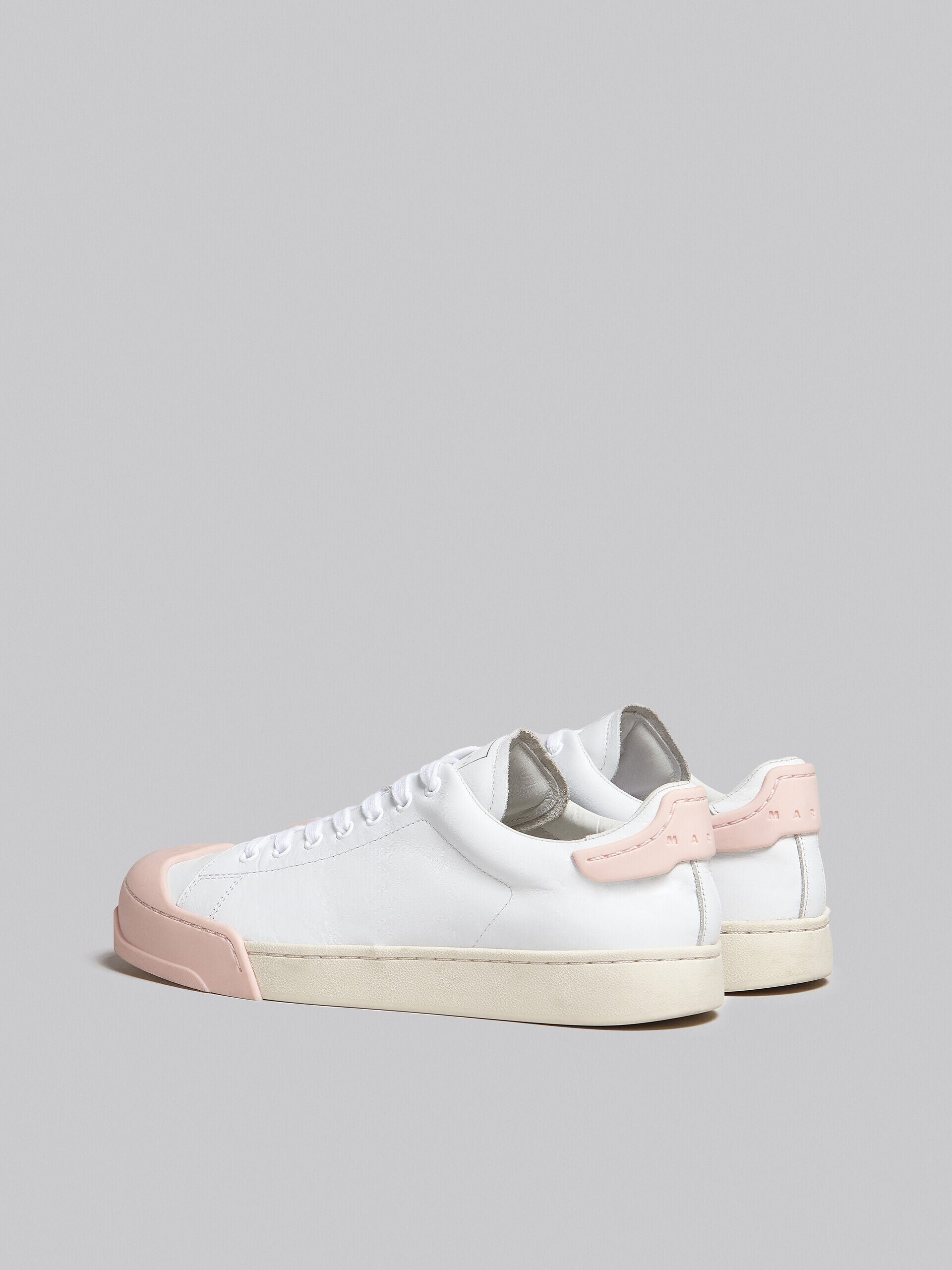 MARNI MEN'S WHITE PINK LEATHER SNEAKERS