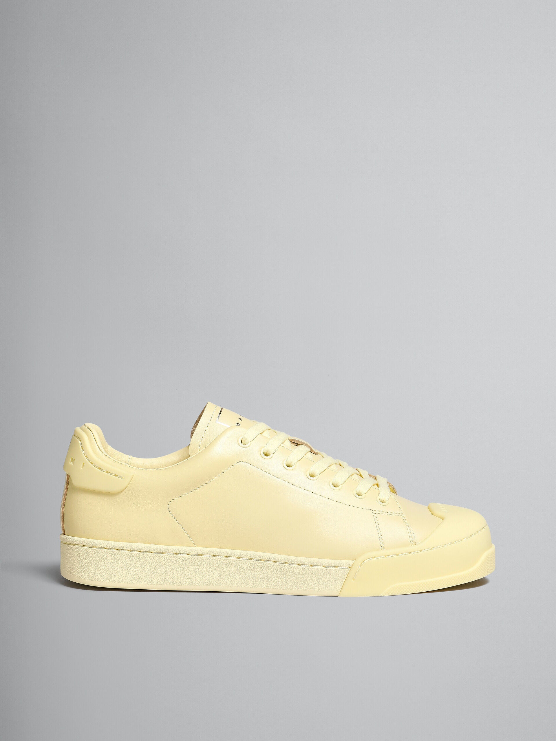 MARNI MEN'S PALE YELLOW LEATHER SNEAKERS