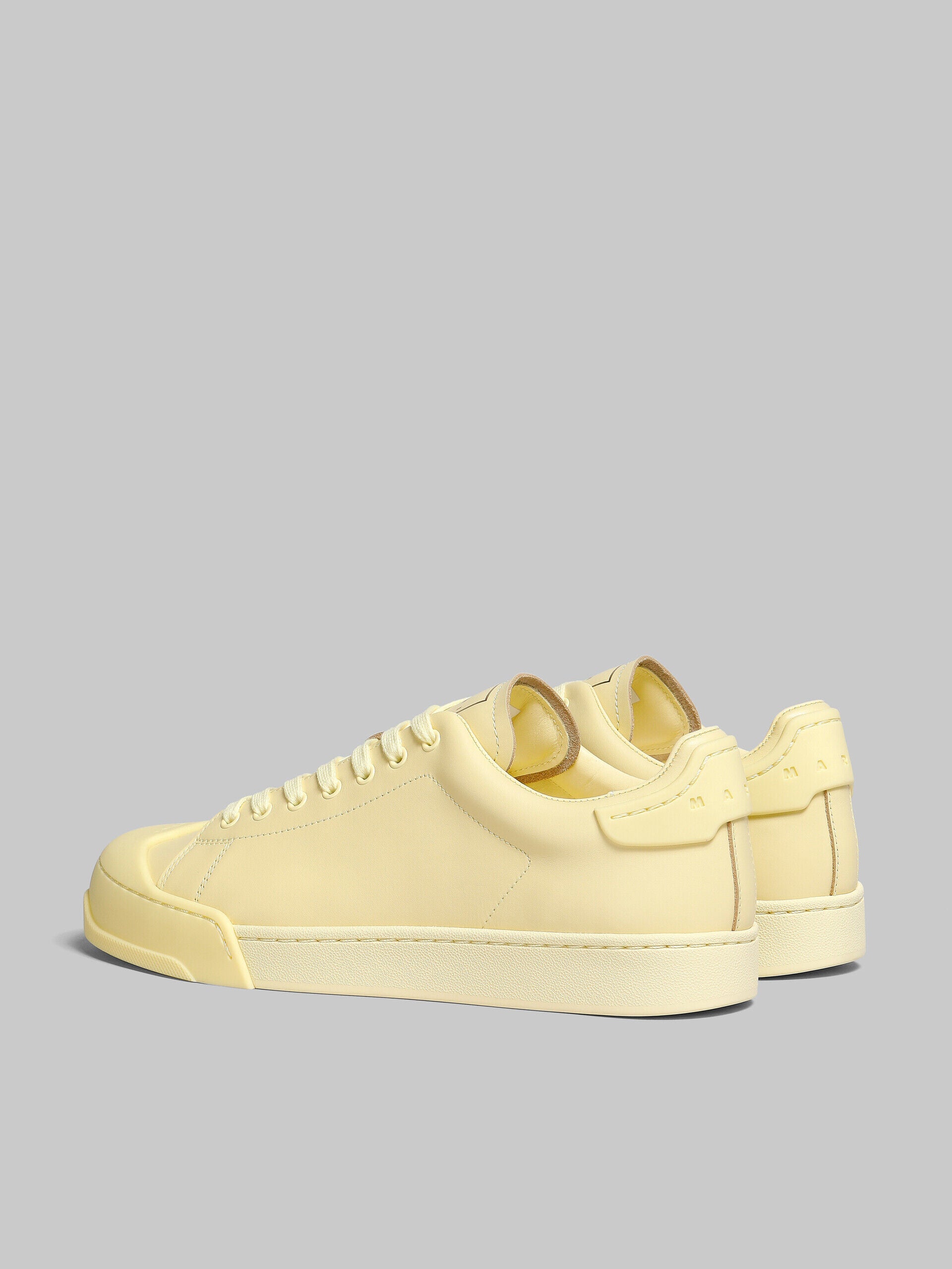 MARNI MEN'S PALE YELLOW LEATHER SNEAKERS