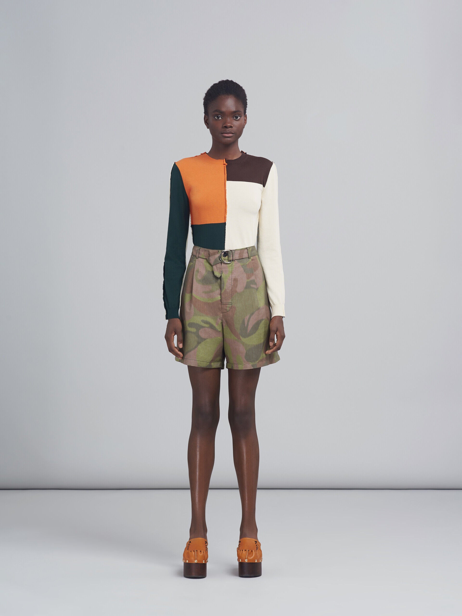 MARNI WOMEN'S DUSTY OLIVE CAMO TAILORED SHORTS