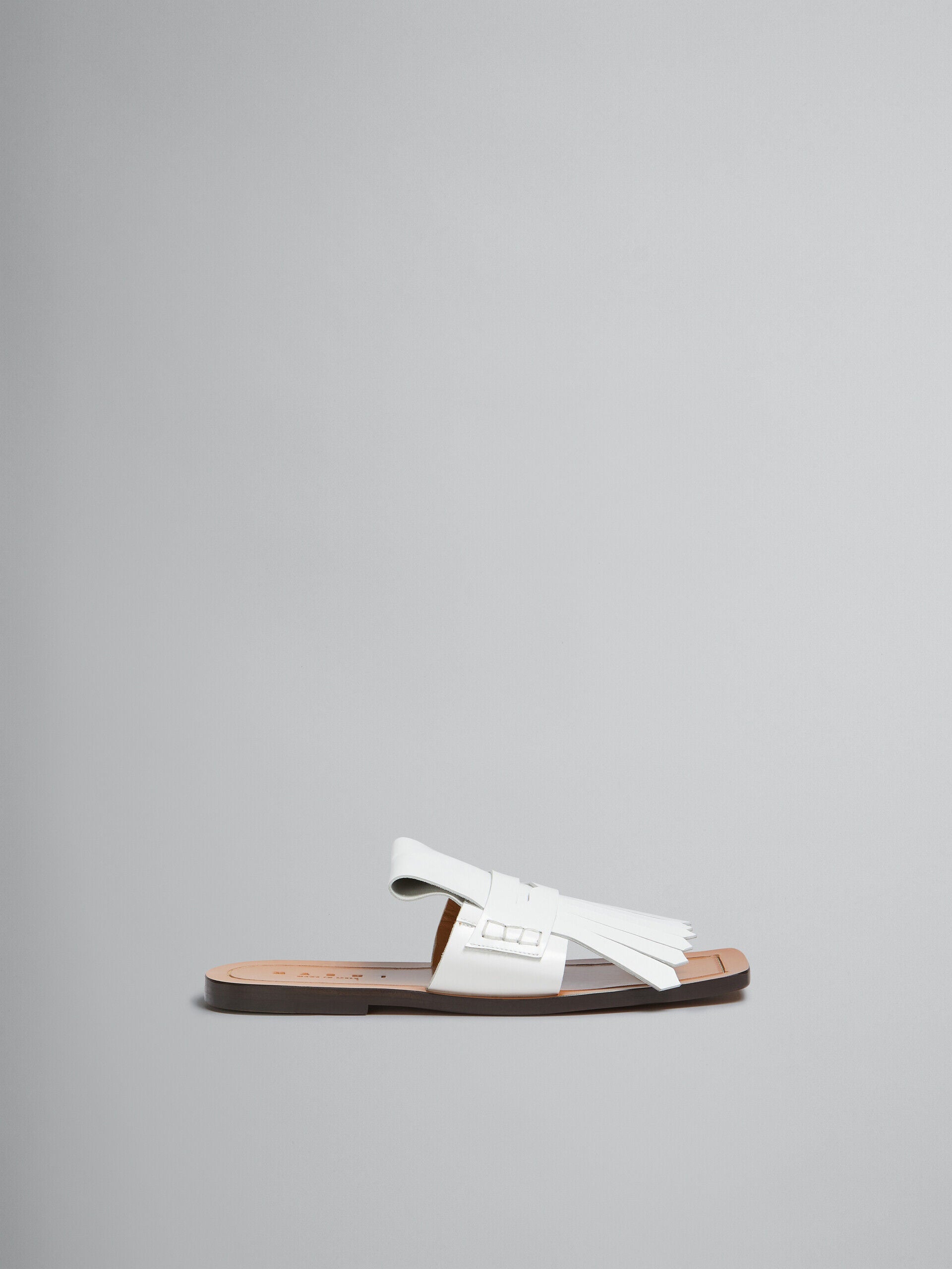 MARNI WOMEN'S WHITE LEATHER TASSEL SLIDES