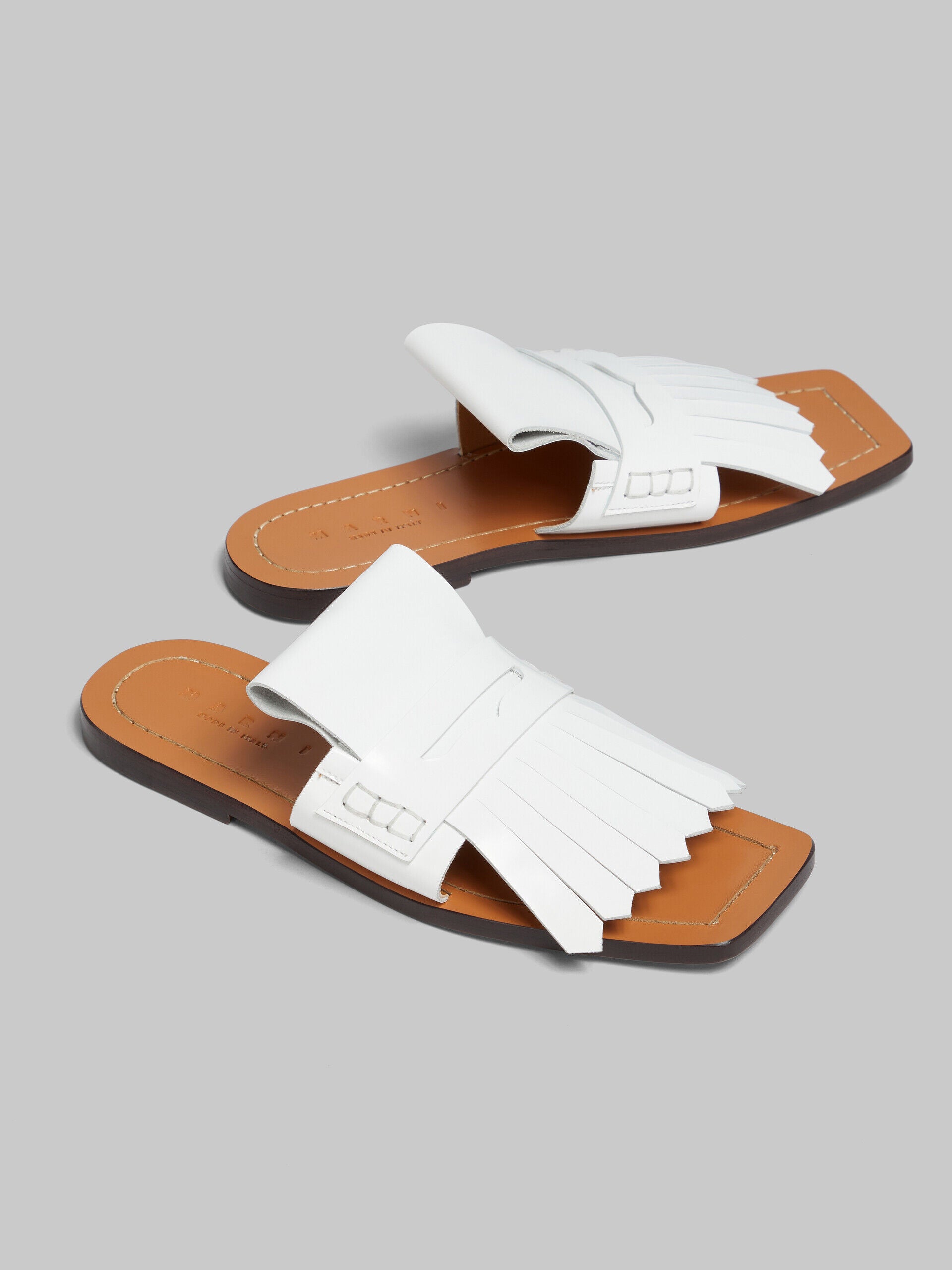 MARNI WOMEN'S WHITE LEATHER TASSEL SLIDES