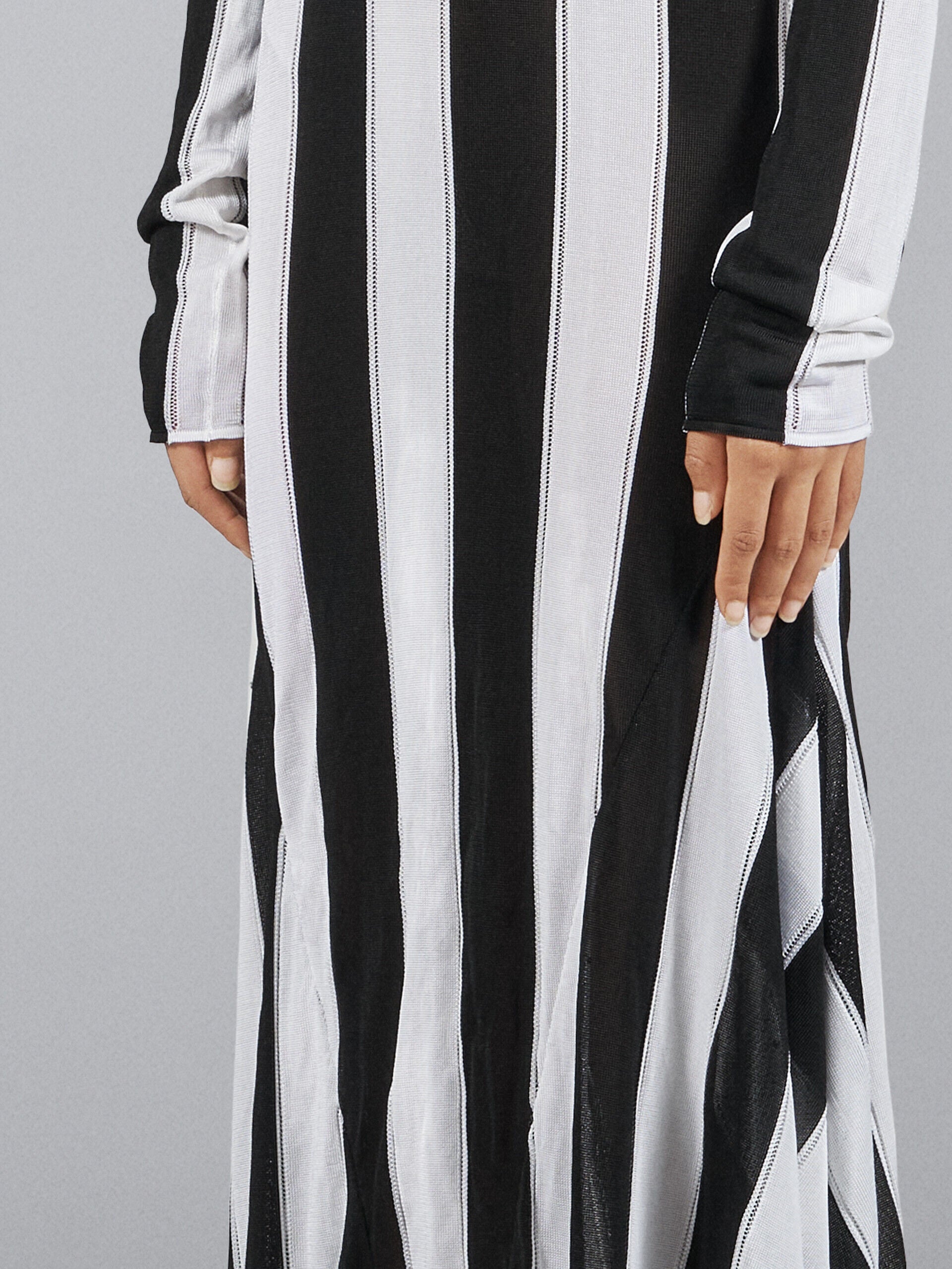 MARNI WOMEN'S BLACK AND WHITE STRIPED DRESS