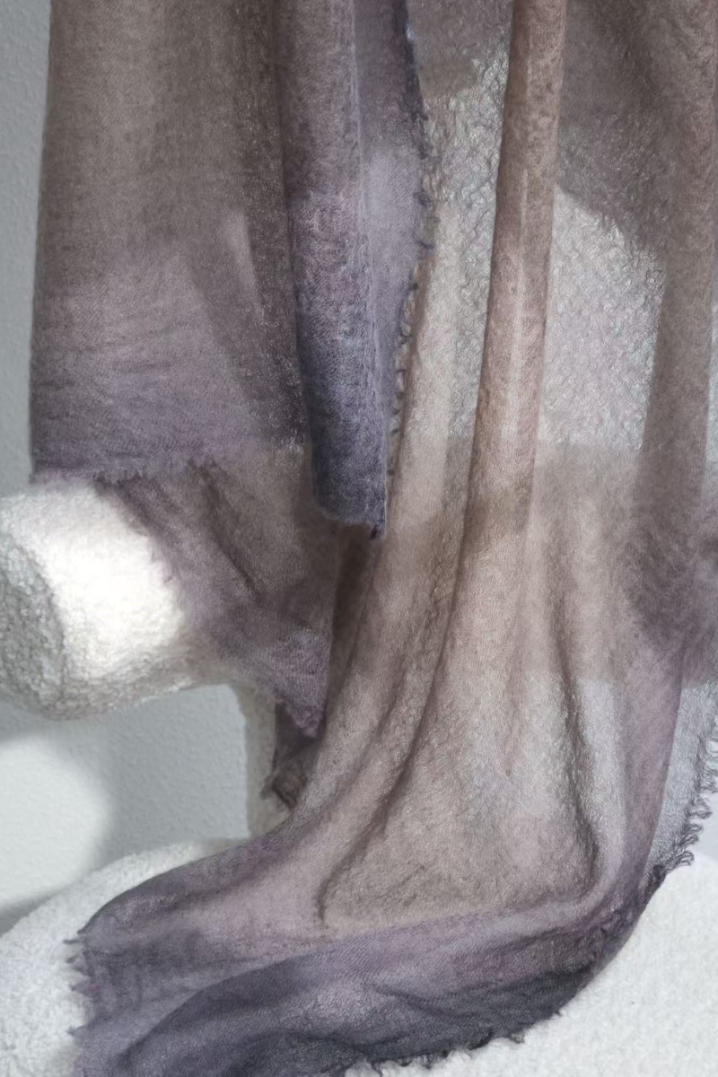 Max Simple Ombré Cashmere Square Auburn