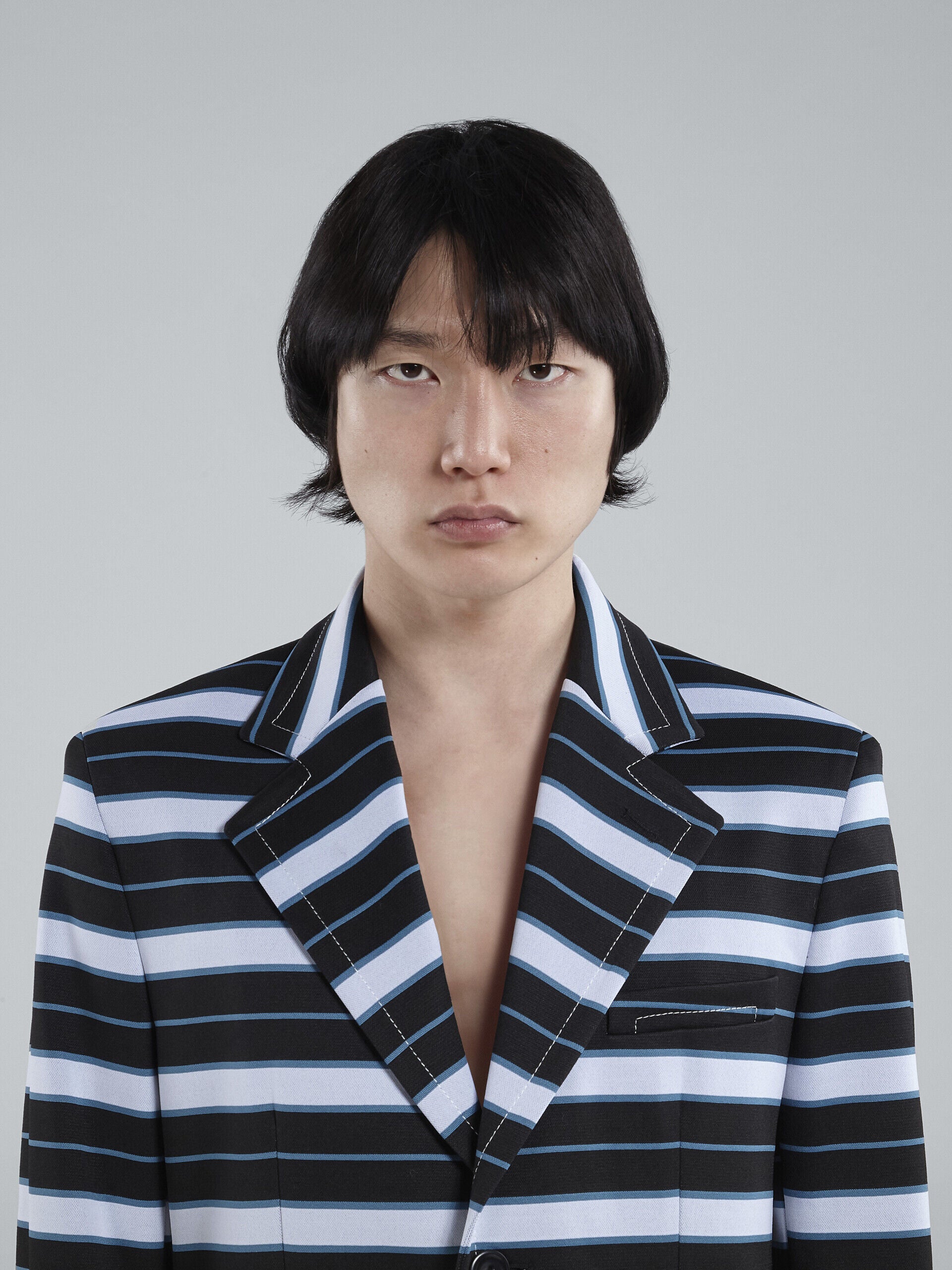 MARNI MEN'S BLACK AND BLUE STRIPED BLAZER
