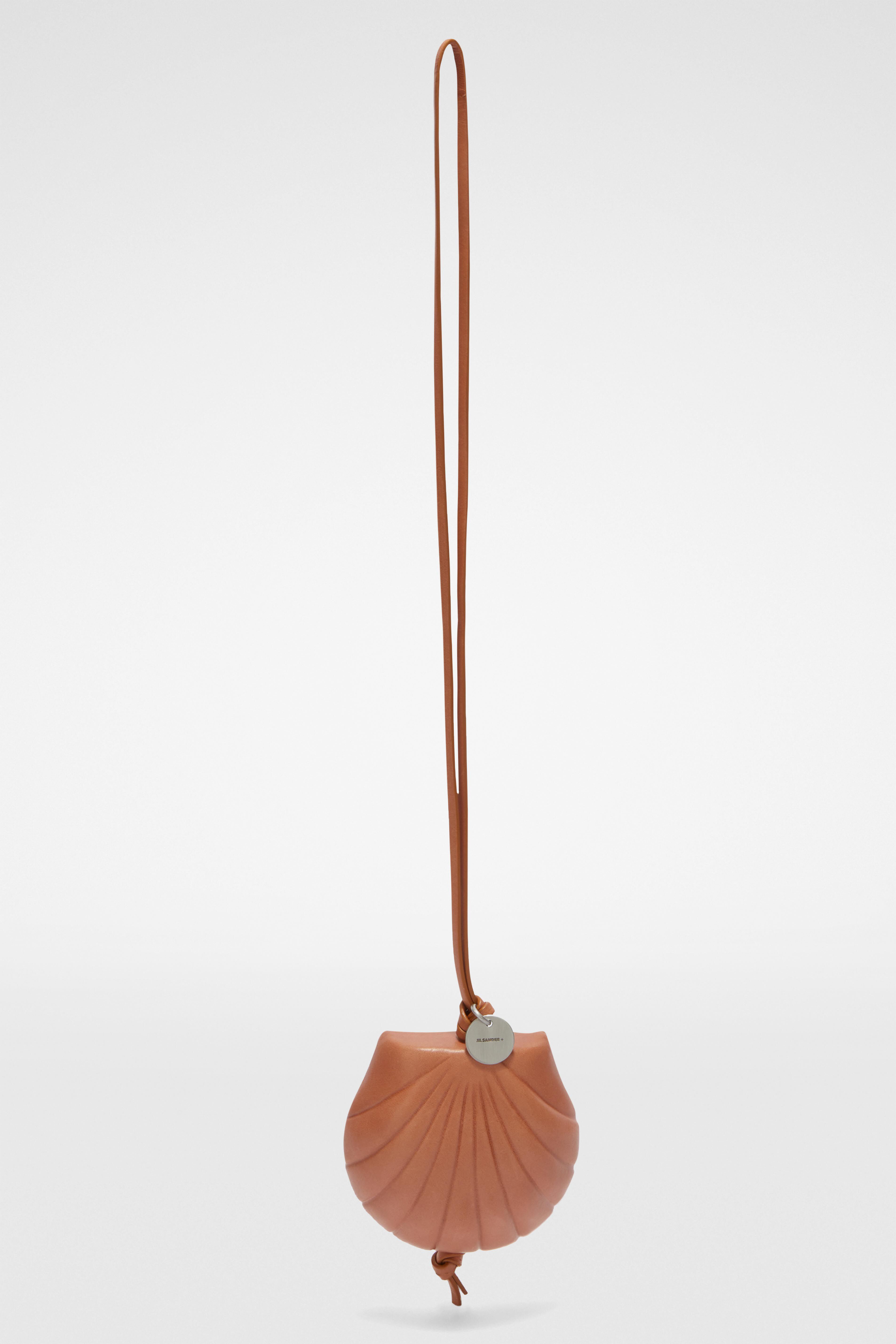 JIL SANDER WOMEN'S TAN LEATHER SHELL-SHAPED POUCH