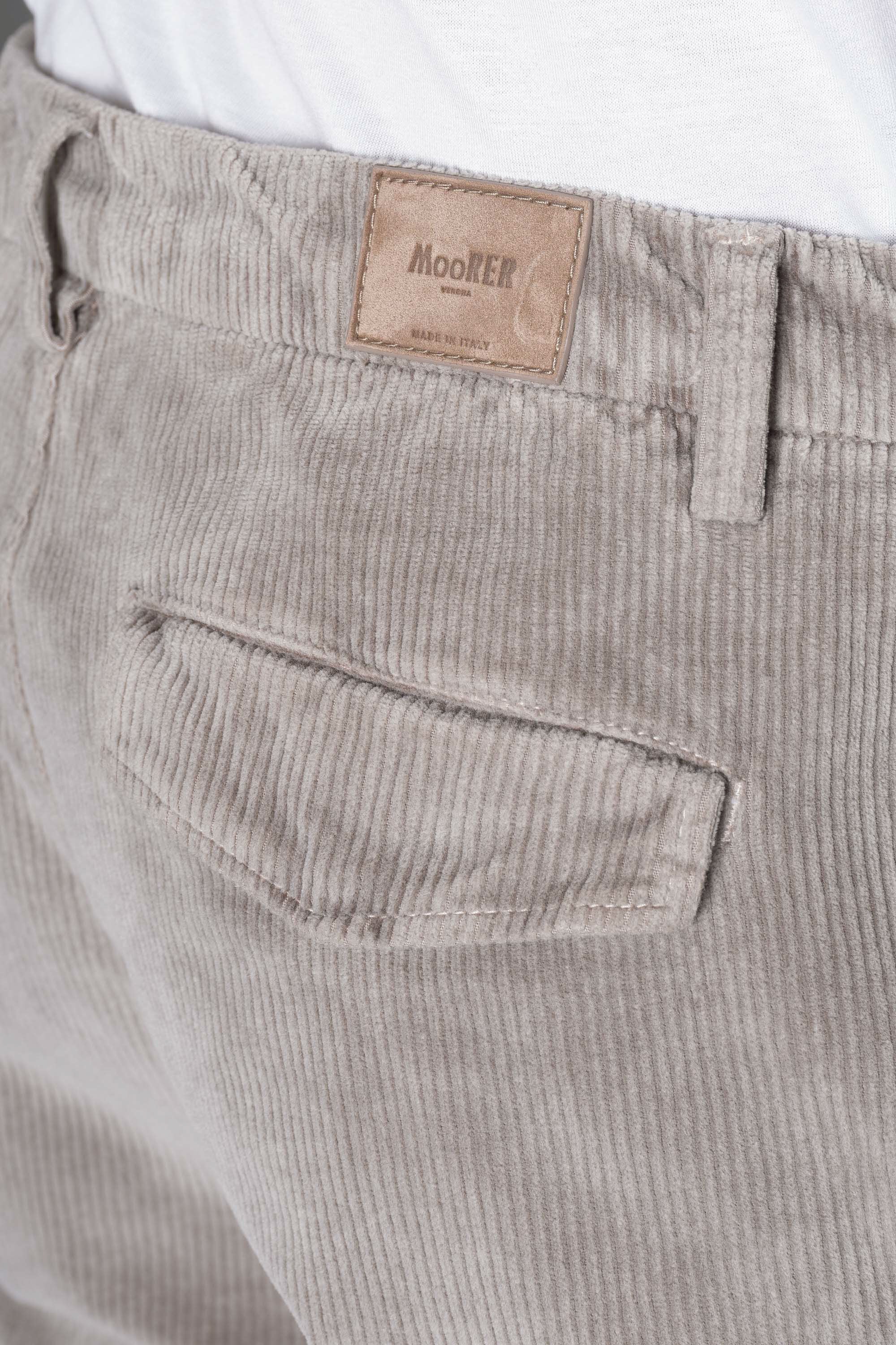 MOORER MEN'S LIGHT GREY CORDUROY TROUSERS