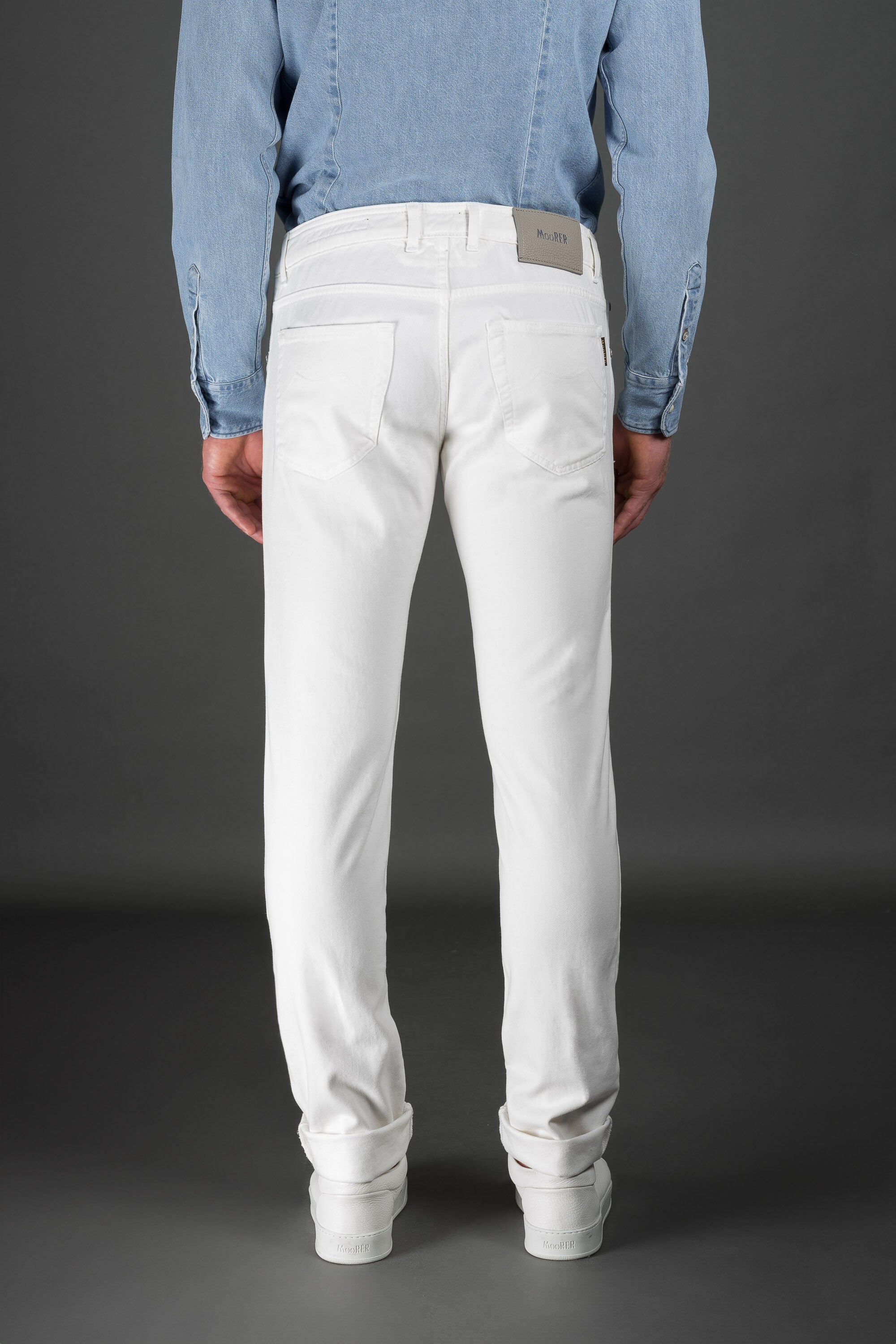 MOORER MEN'S WHITE SLIM FIT TROUSERS