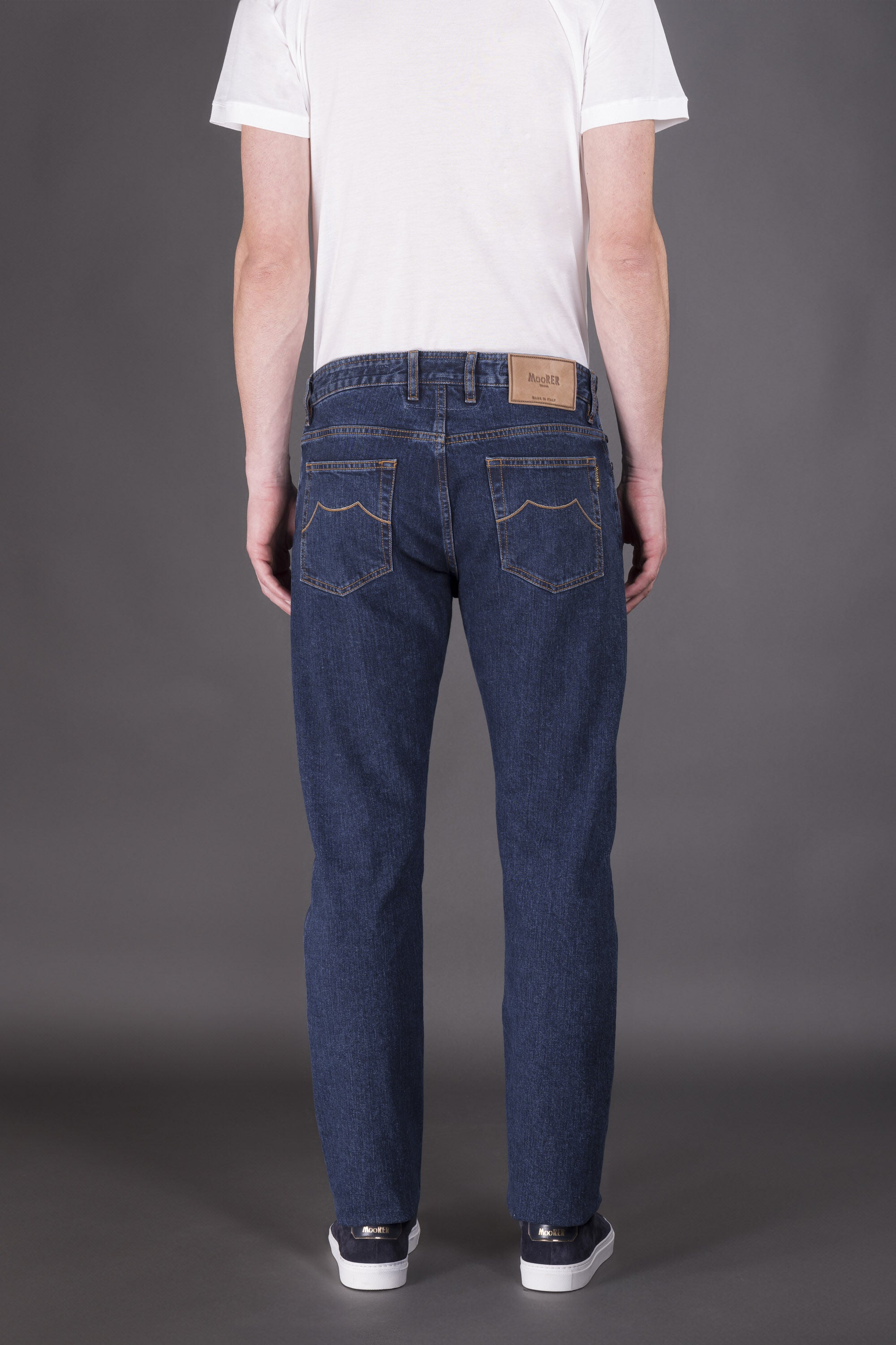 MOORER MEN'S DARK BLUE STRAIGHT-LEG JEANS
