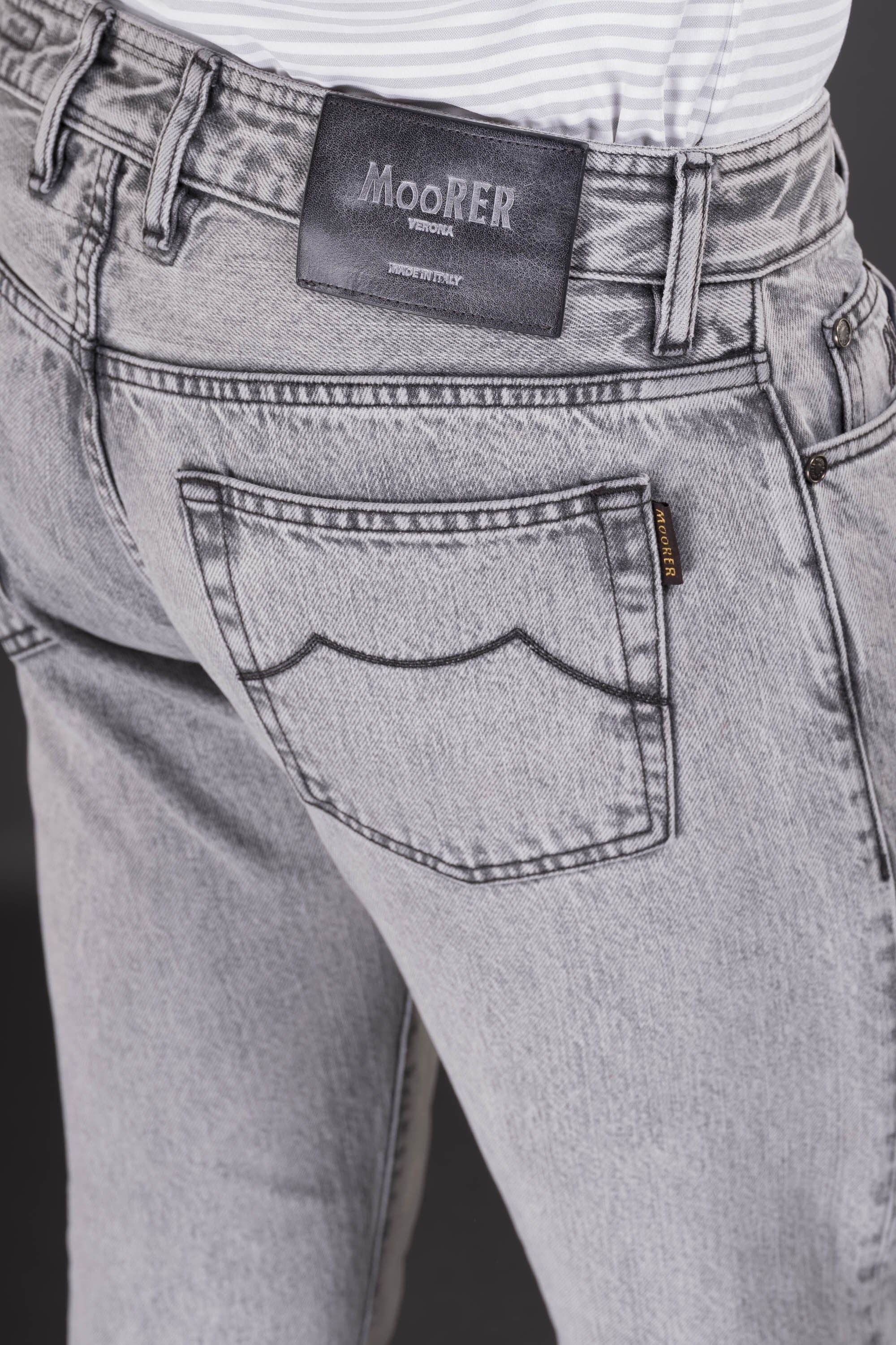MOORER MEN'S SMOKE GRAY DENIM JEANS