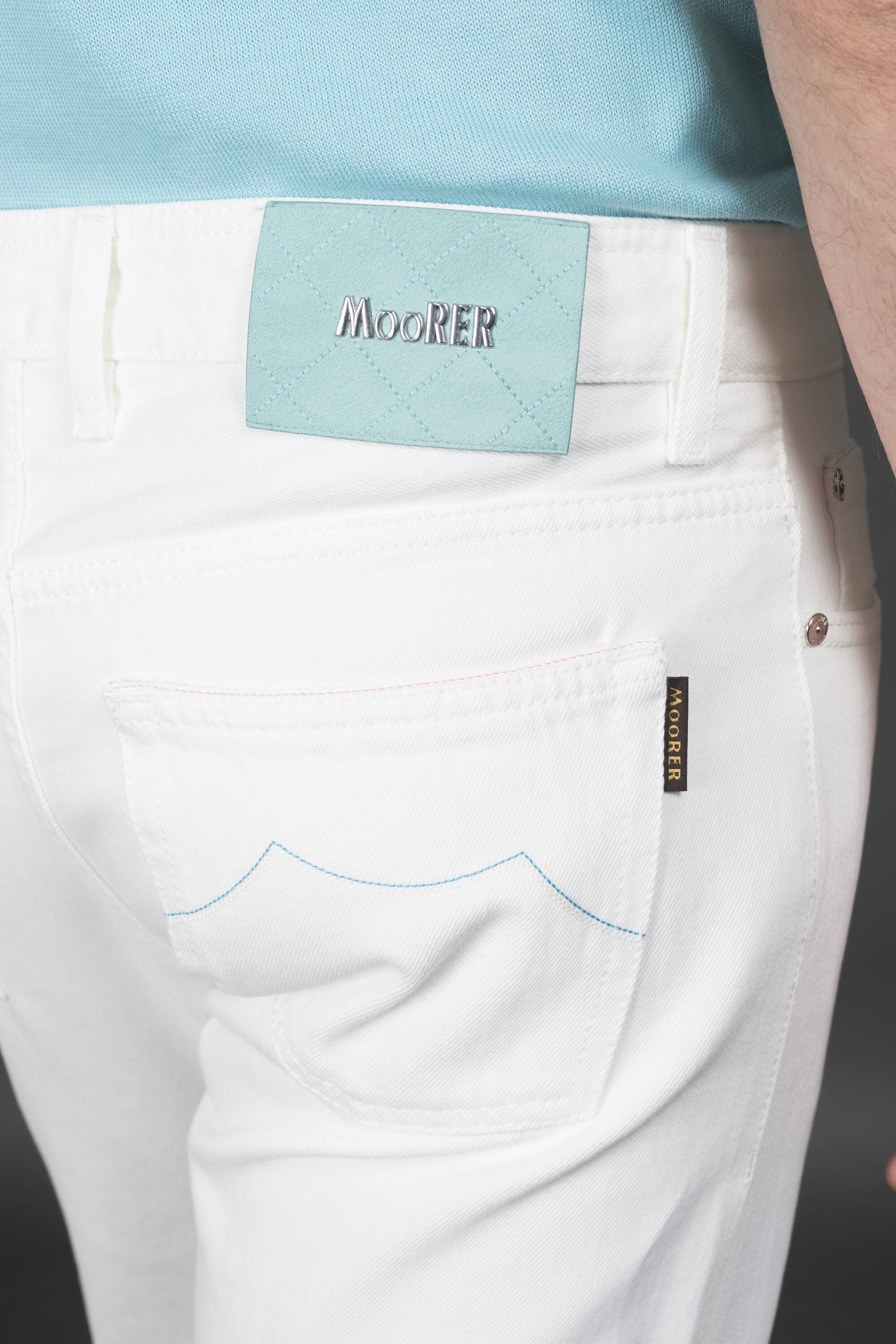 MOORER MEN'S WHITE SLIM FIT TROUSERS