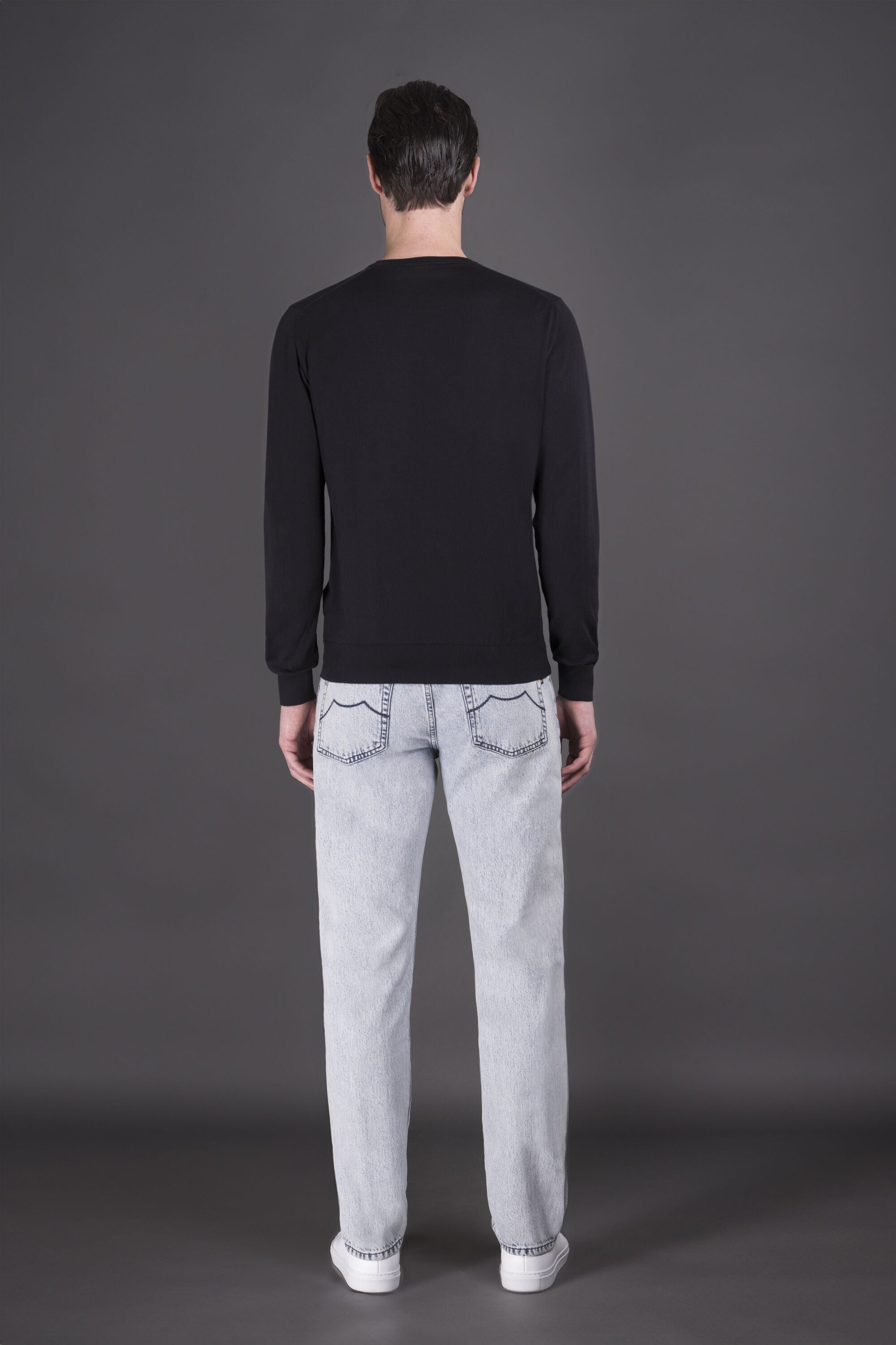 MOORER MEN'S BLACK CREW NECK SWEATER