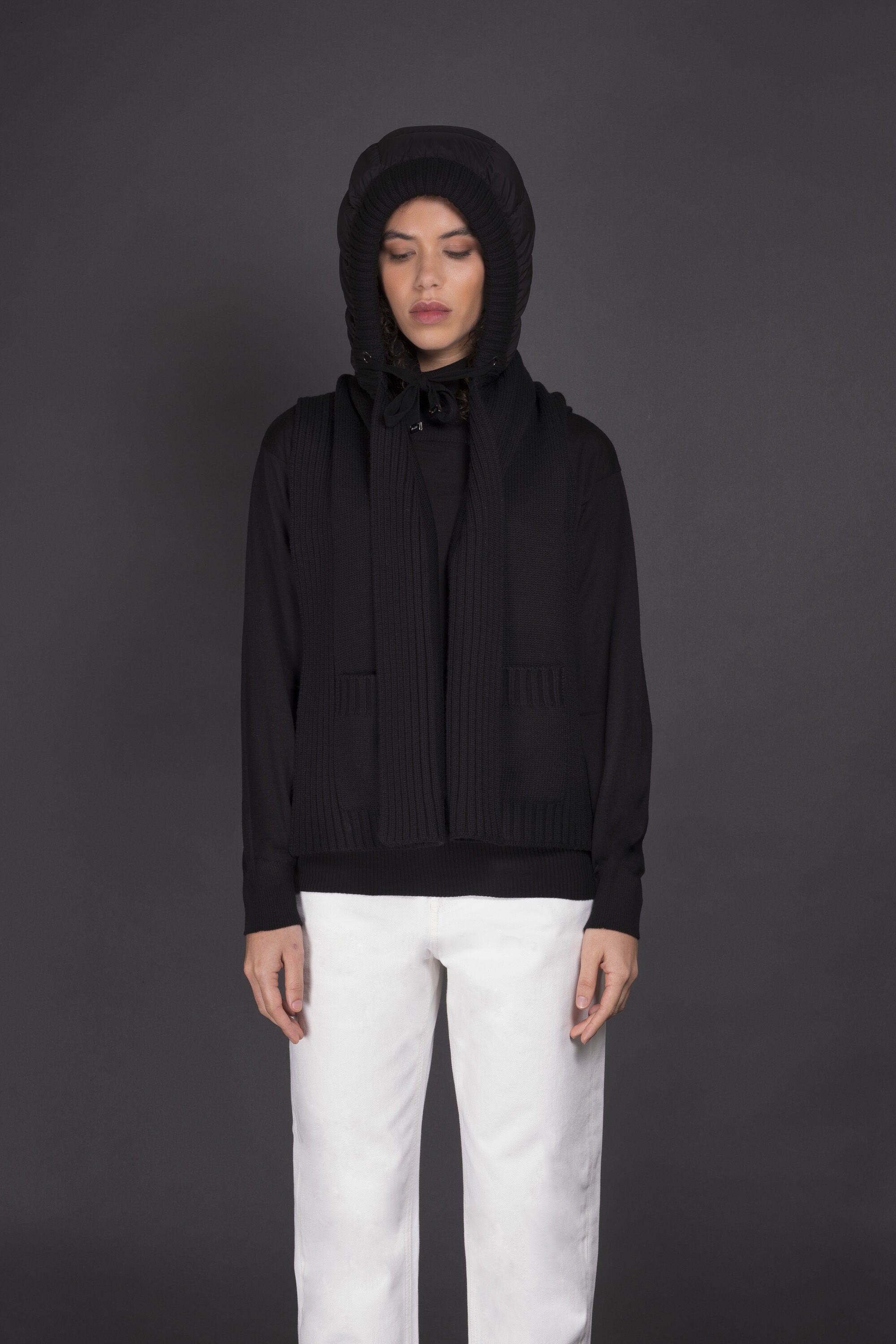 MOORER WOMEN'S BLACK KNIT SWEATER WITH SCARF DETAIL
