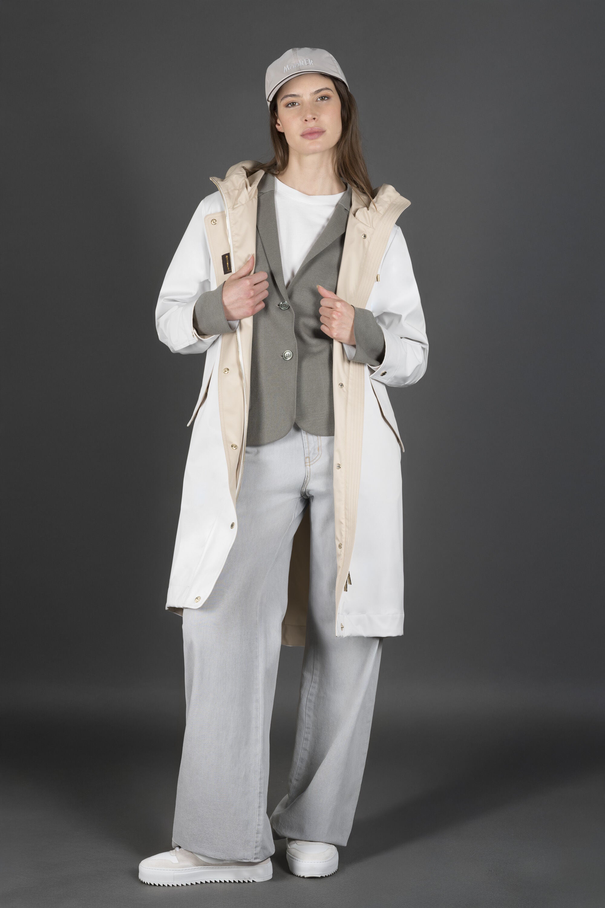 MOORER WOMEN'S WHITE HOODED LONG COAT