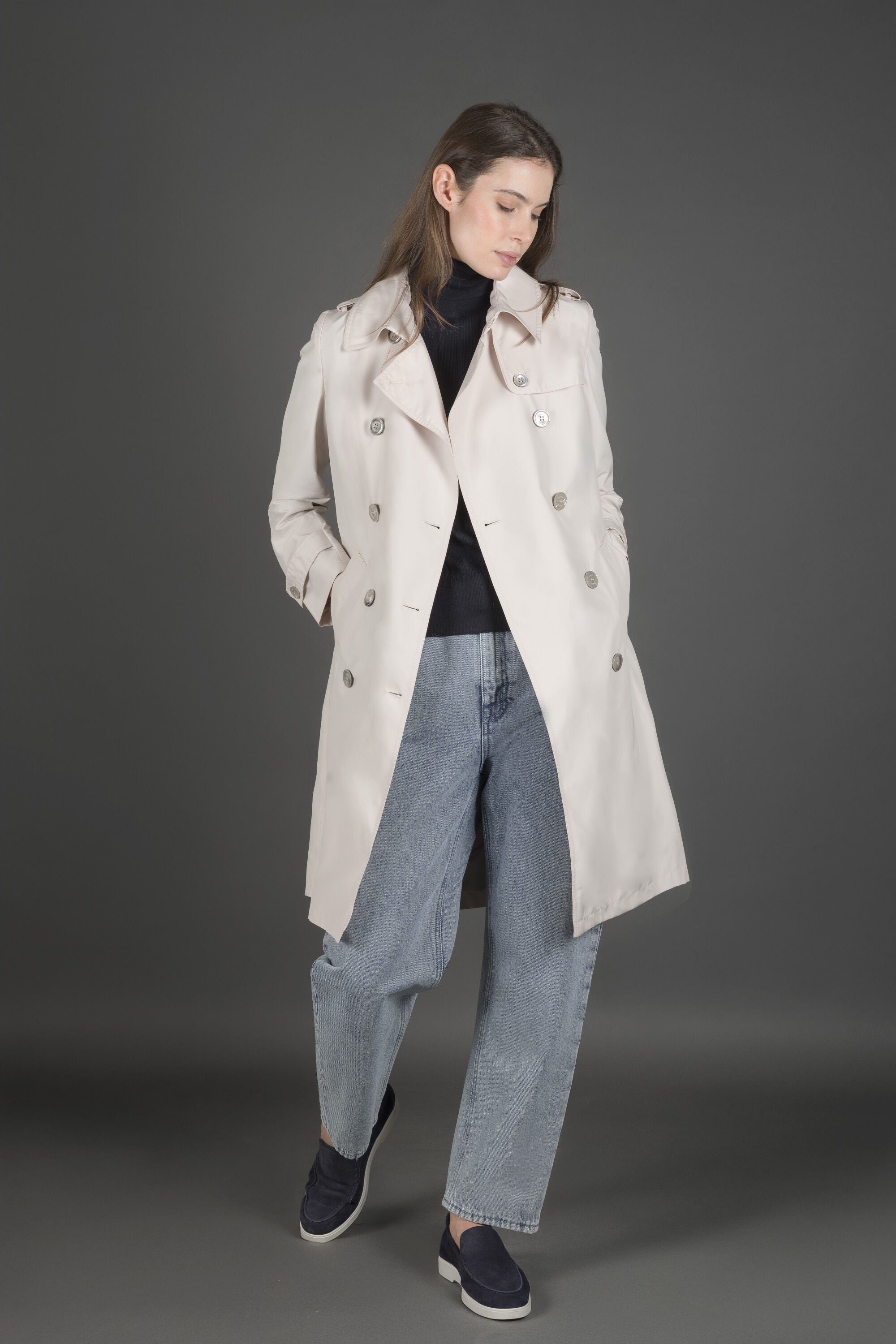 MOORER WOMEN'S POWDER DOUBLE-BREASTED TRENCH COAT