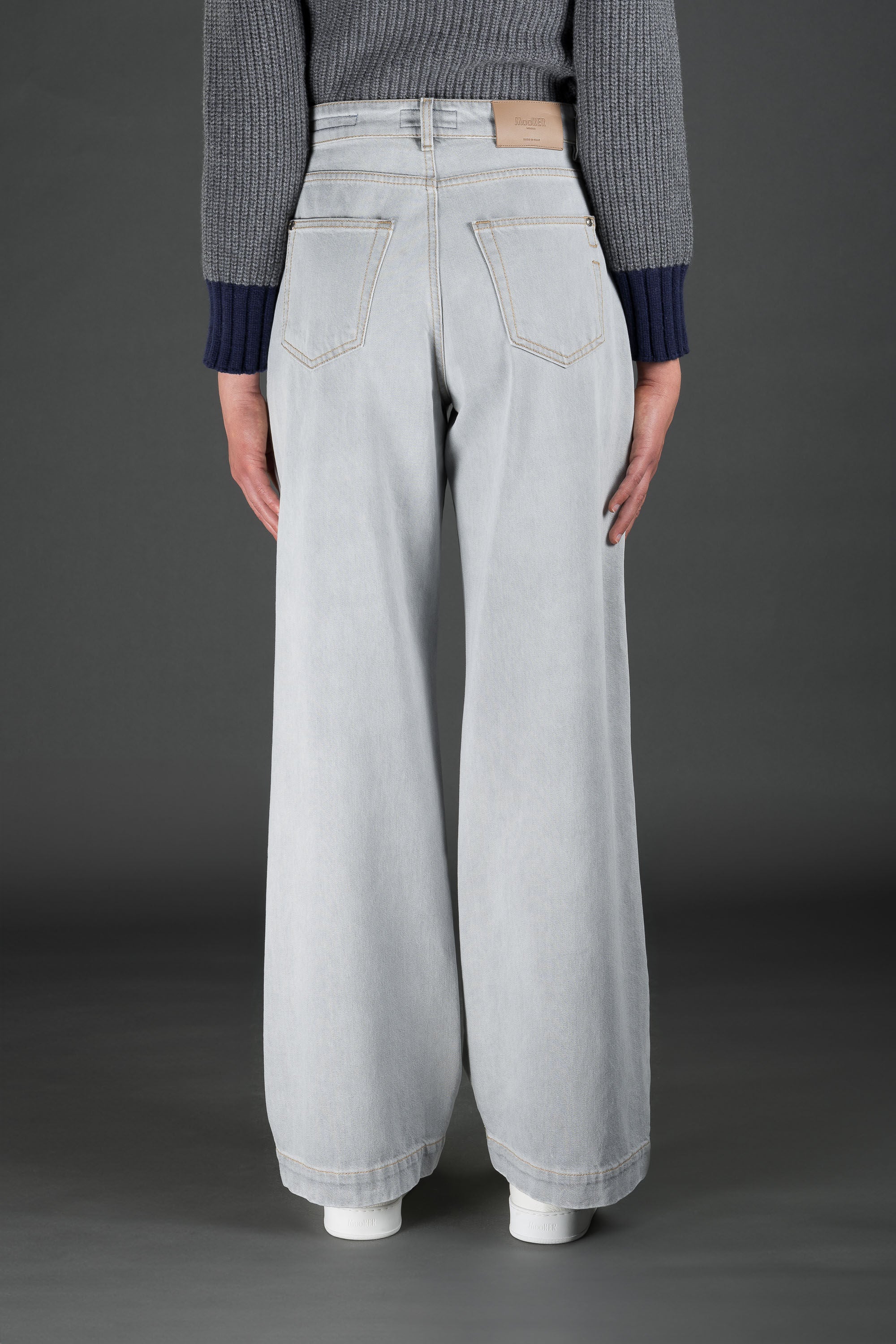 MOORER WOMEN'S LIGHT GREY WIDE-LEG TROUSERS