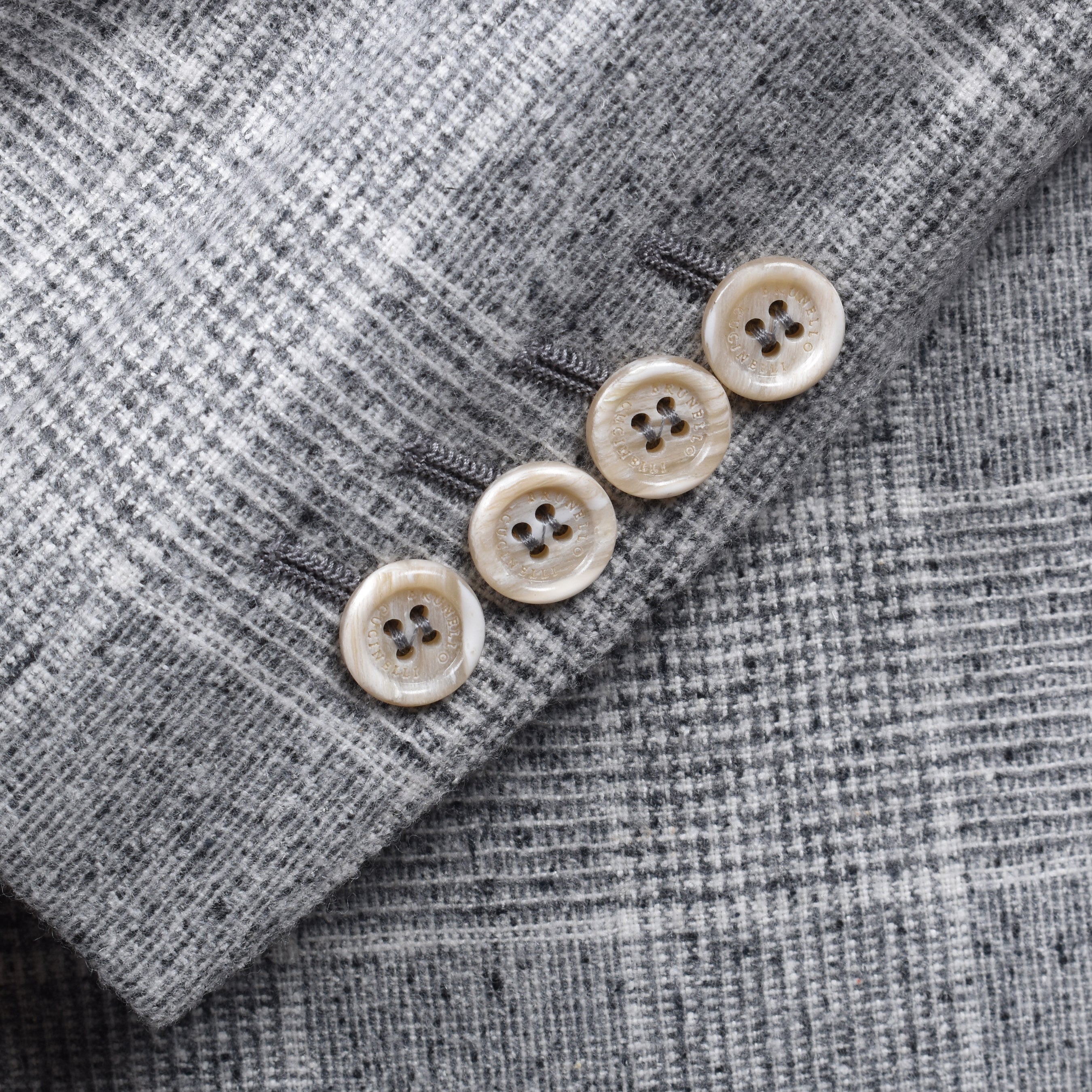 BRUNELLO CUCINELLI MEN'S PEARL GREY SILK WOOL CHECK BLAZER