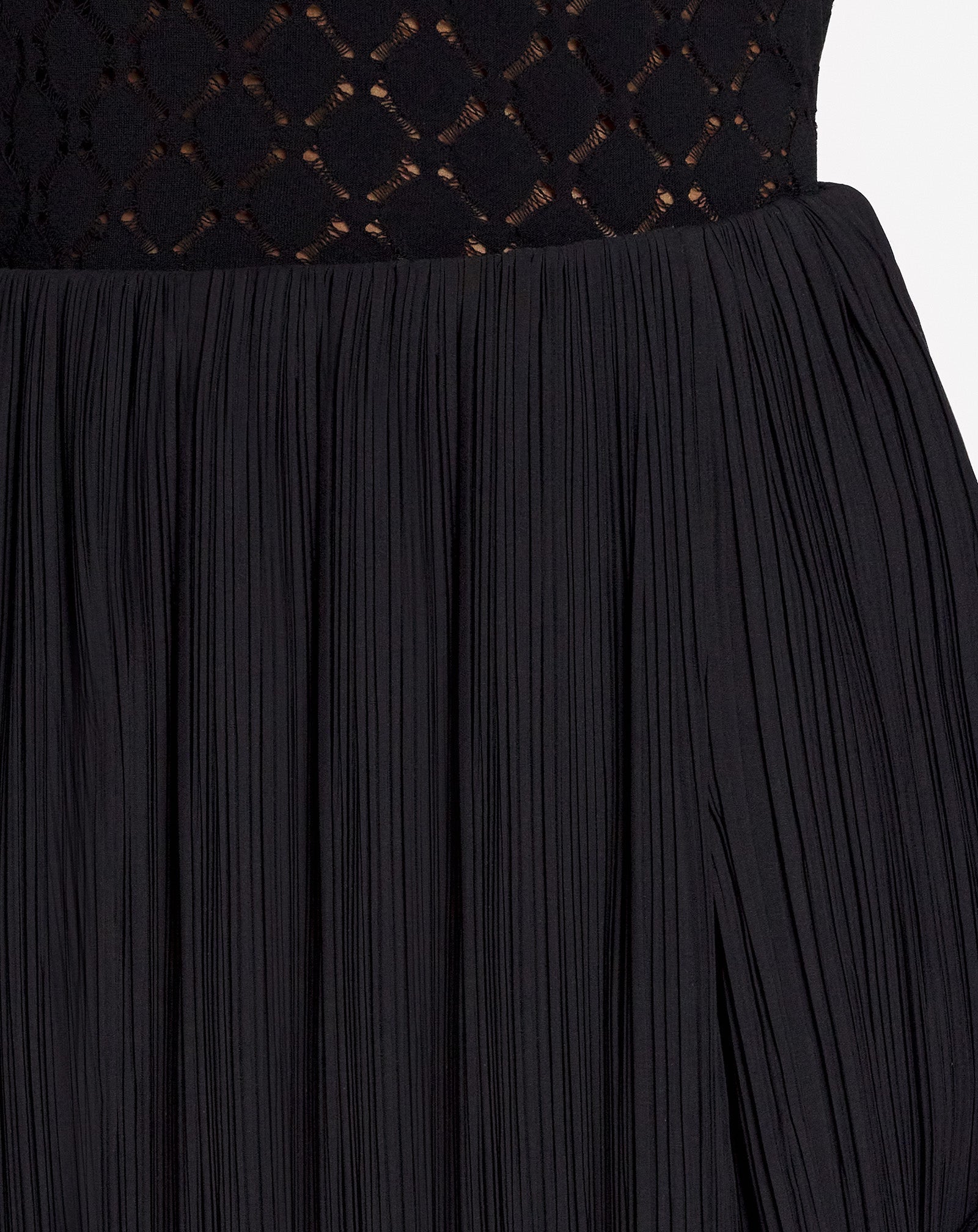 LANVIN WOMEN'S BLACK PLEATED SHORTS