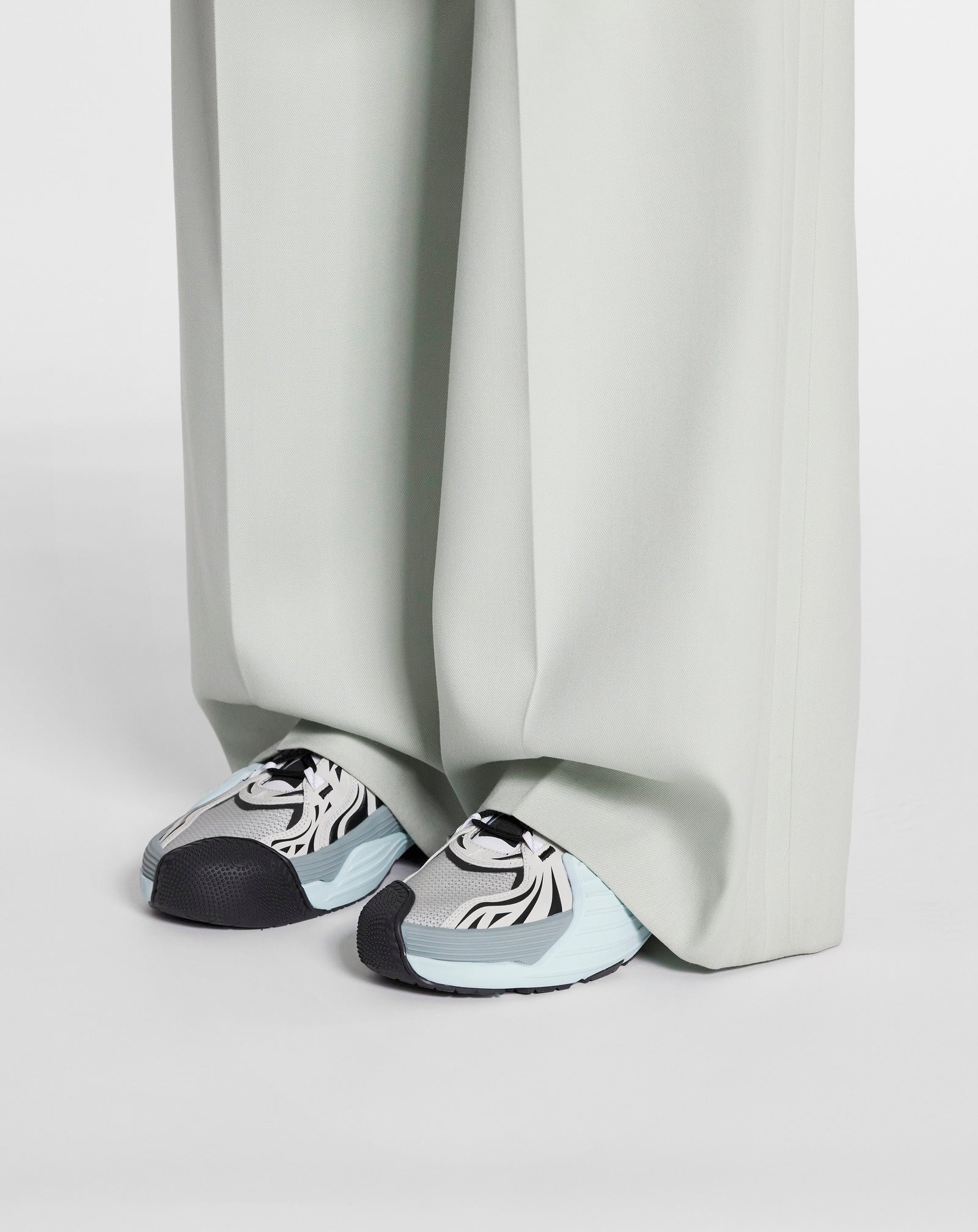 LANVIN MEN'S GRAY LOW-TOP SNEAKERS WITH TEXTURED DETAILS
