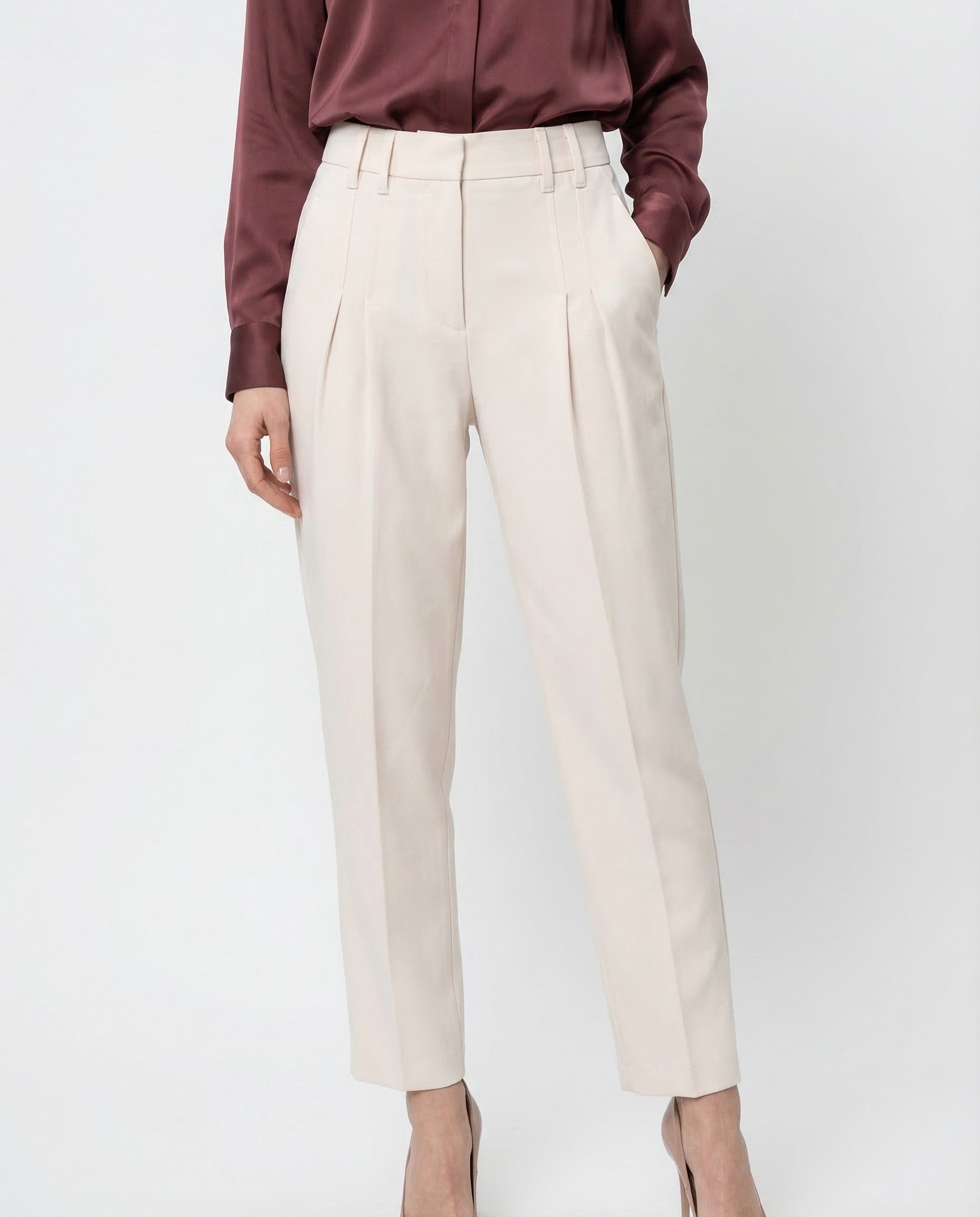 BRUNELLO CUCINELLI WOMEN'S LIGHT BEIGE TAPERED TROUSERS