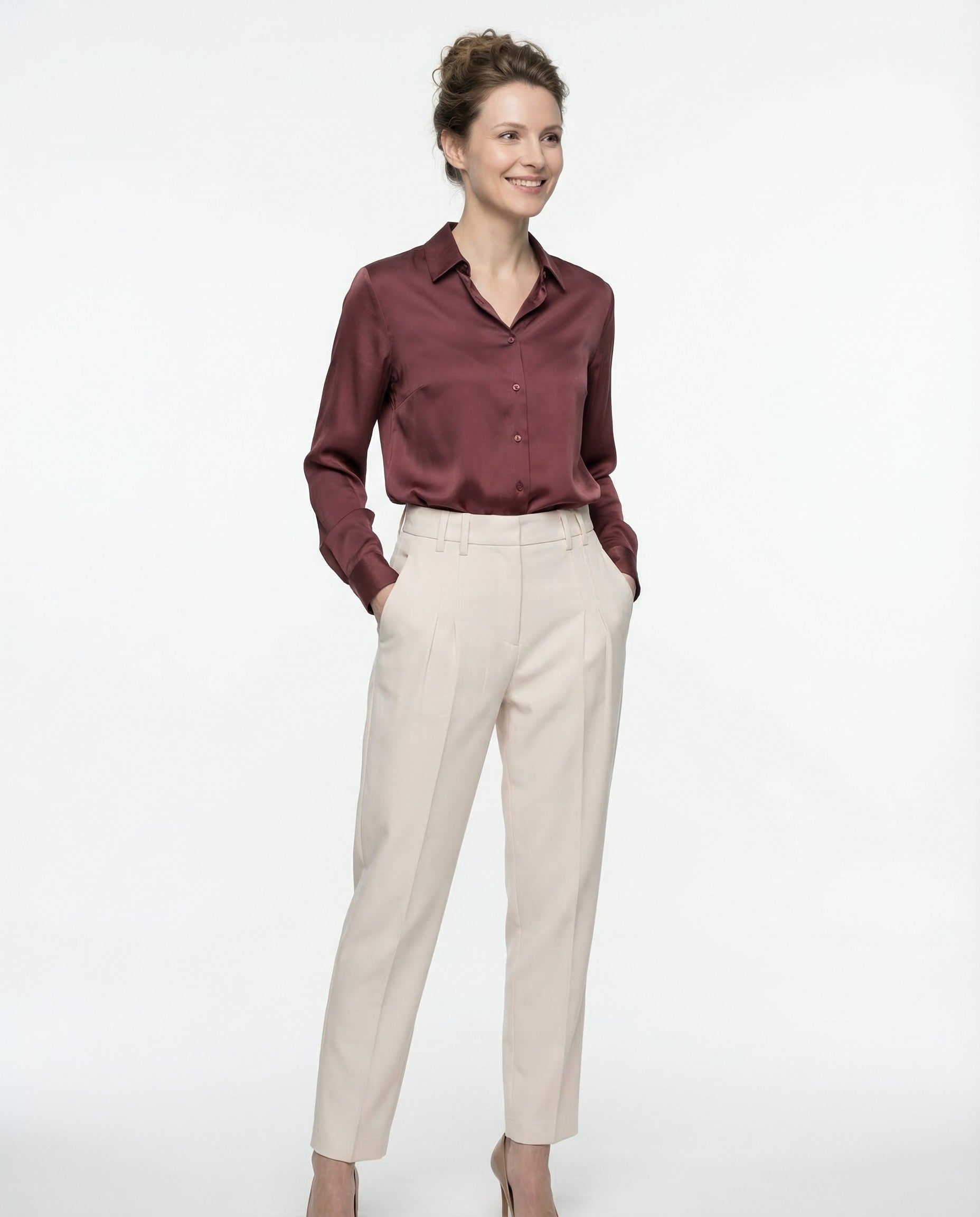 BRUNELLO CUCINELLI WOMEN'S LIGHT BEIGE TAPERED TROUSERS