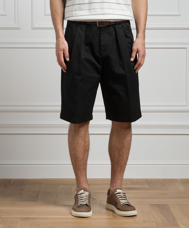 BRUNELLO CUCINELLI MEN'S BLACK TAILORED SHORTS WITH PLEATS