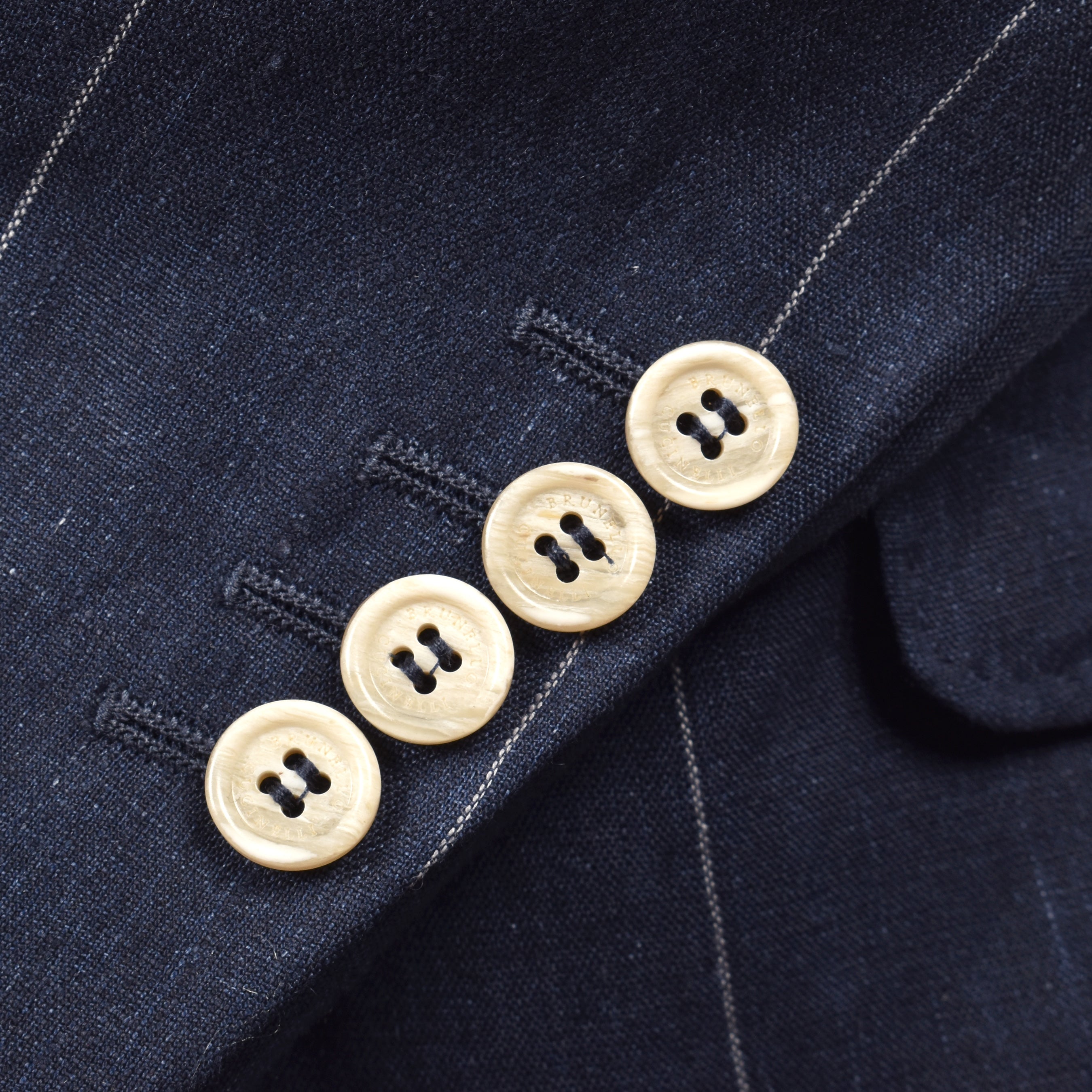 BRUNELLO CUCINELLI MEN'S NAVY LINEN STRIPED THREE-BUTTON SUIT