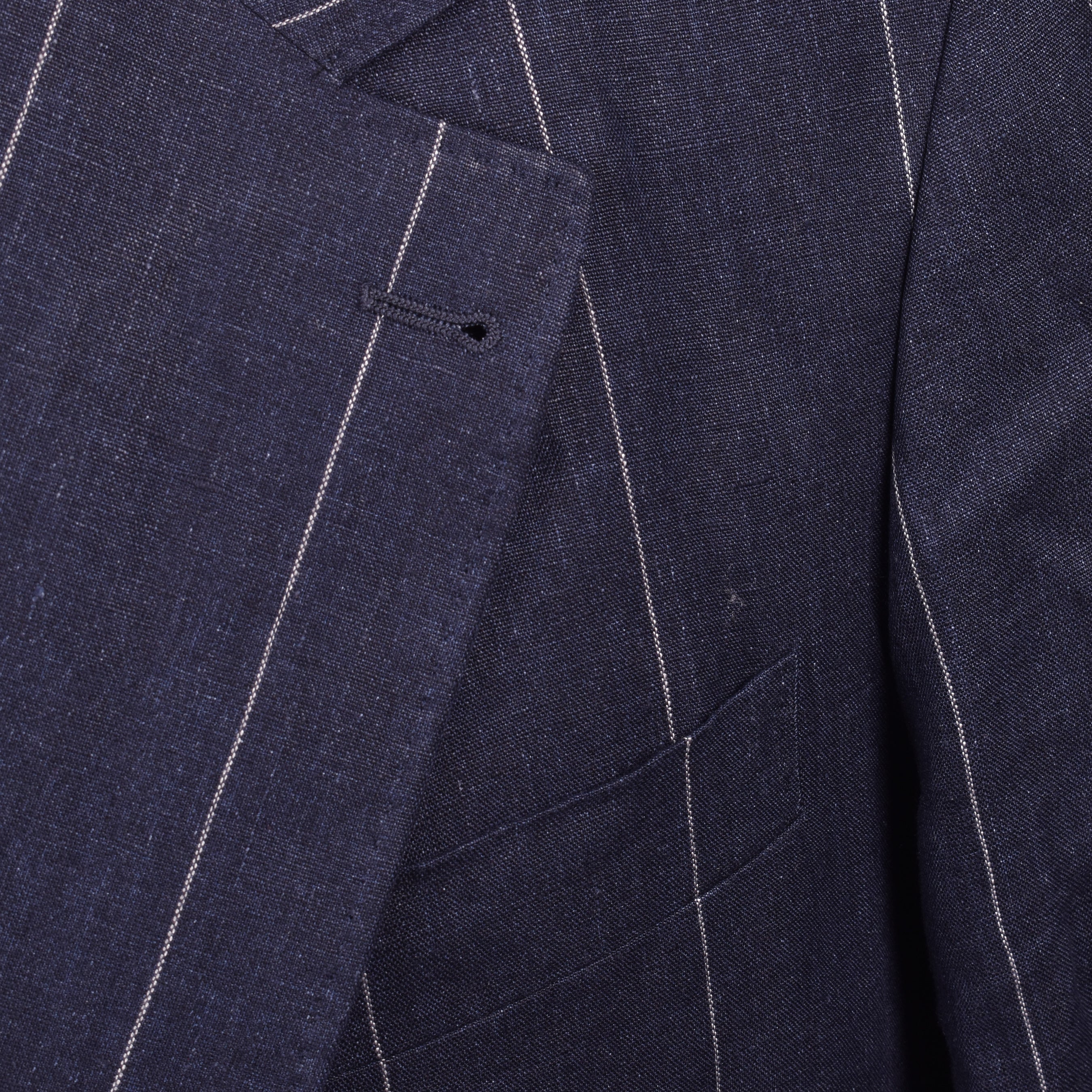 BRUNELLO CUCINELLI MEN'S NAVY LINEN STRIPED THREE-BUTTON SUIT