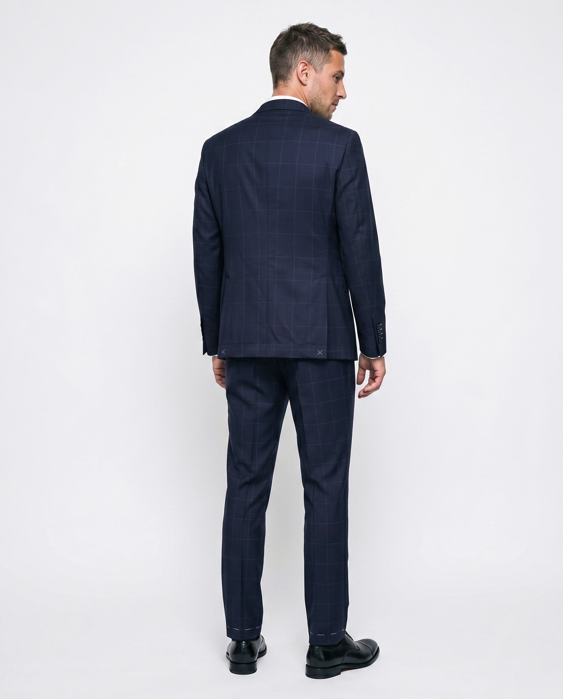 BRUNELLO CUCINELLI MEN'S NAVY VIRGIN WOOL THREE-BUTTON SUIT