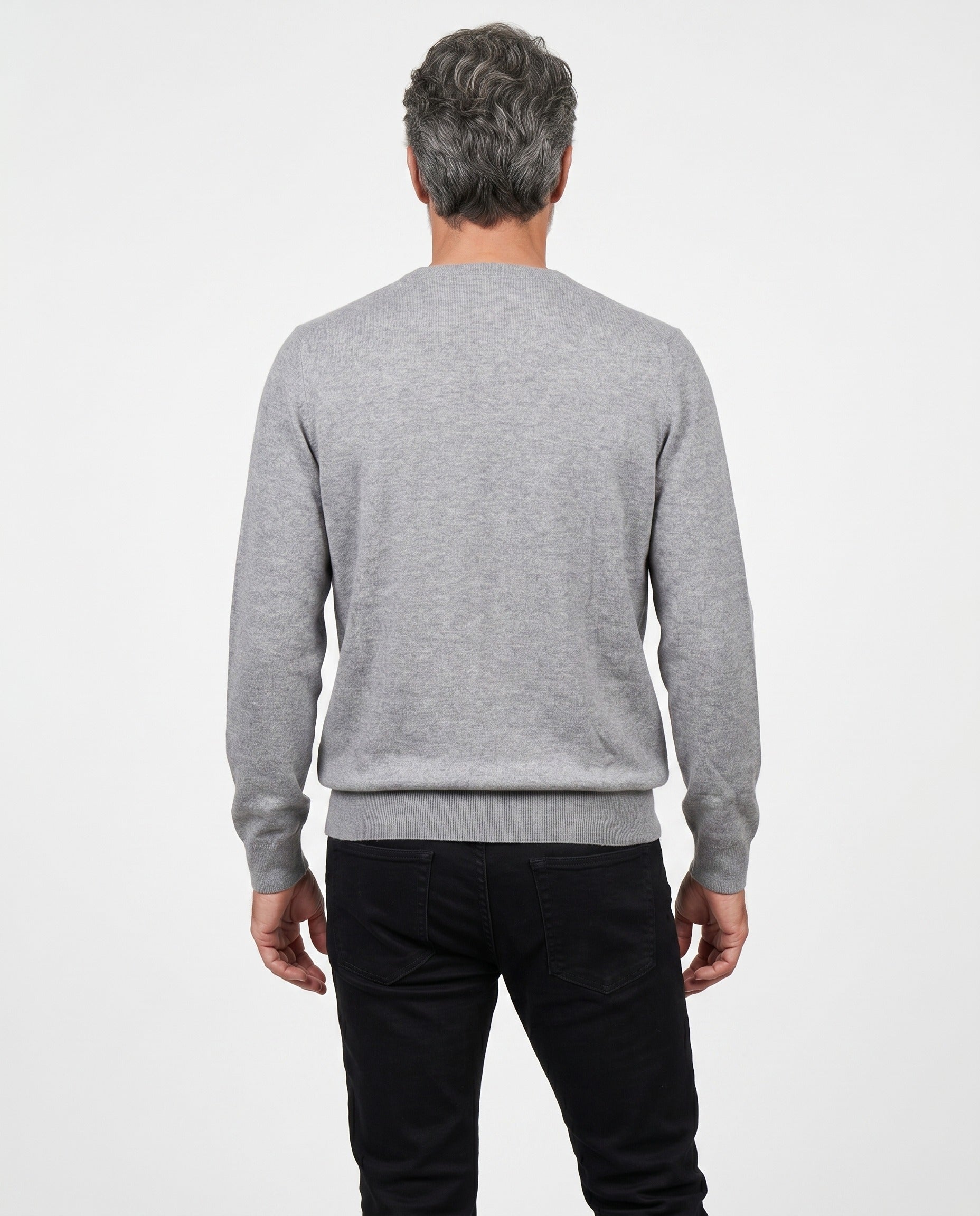 BRUNELLO CUCINELLI MEN'S GRAY CASHMERE V-NECK PULLOVER SWEATER