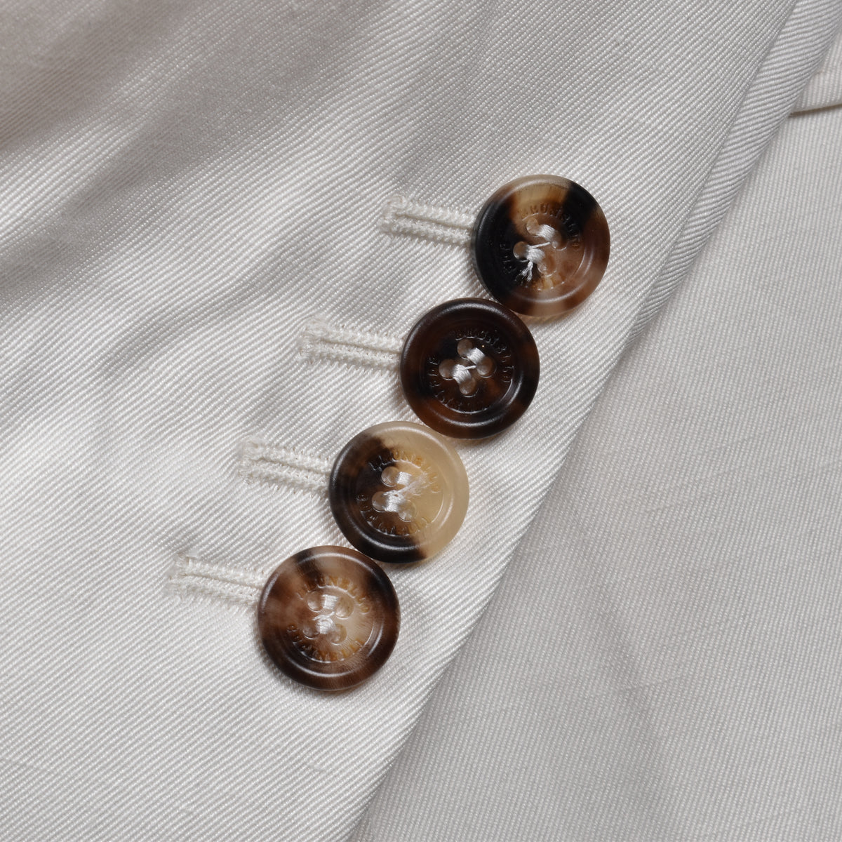 BRUNELLO CUCINELLI MEN'S OFF WHITE SILK LINEN BLAZER