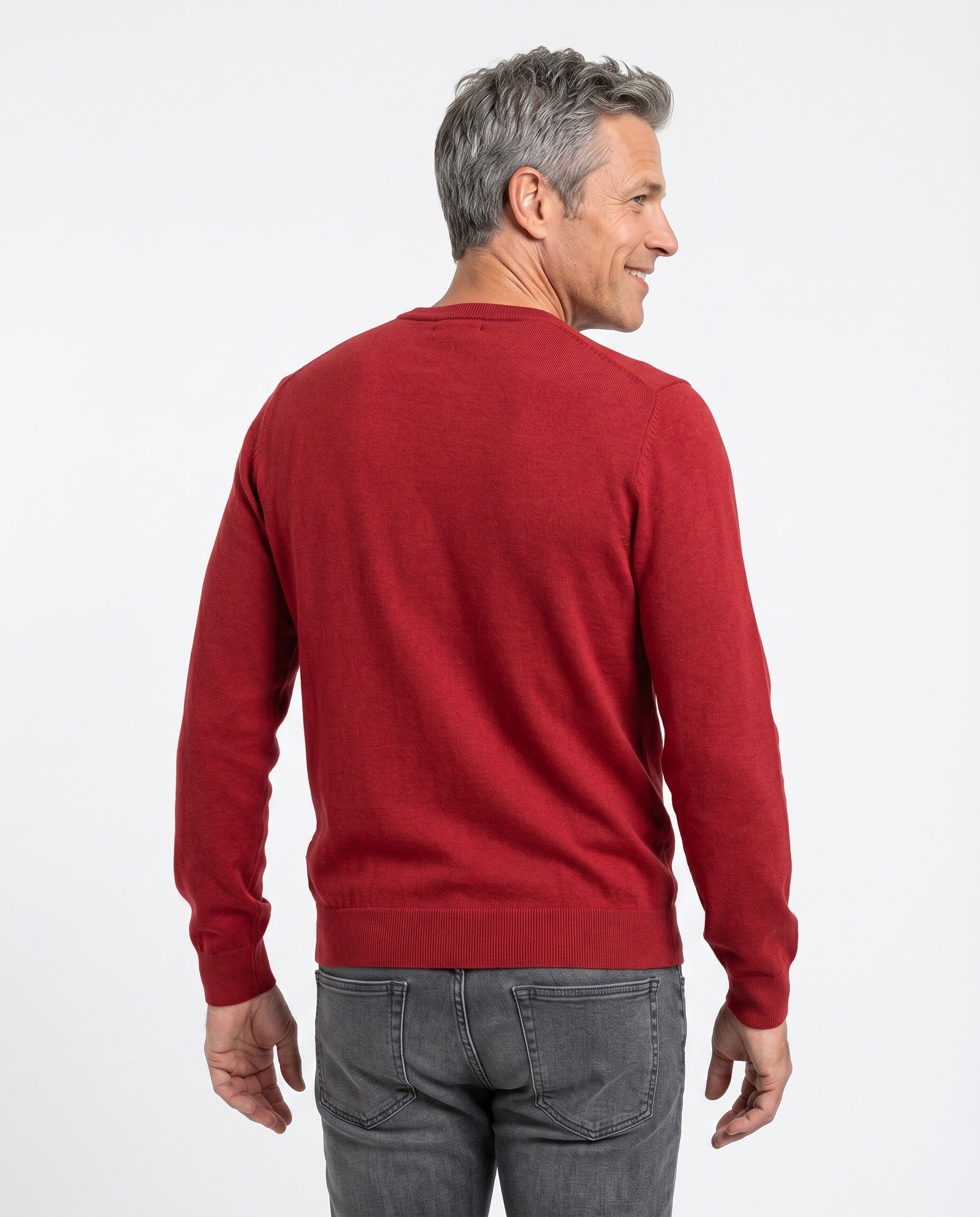 BRUNELLO CUCINELLI MEN'S RED CASHMERE V-NECK SWEATER