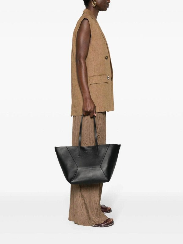BRUNELLO CUCINELLI WOMEN'S BLACK LEATHER TOTE BAG