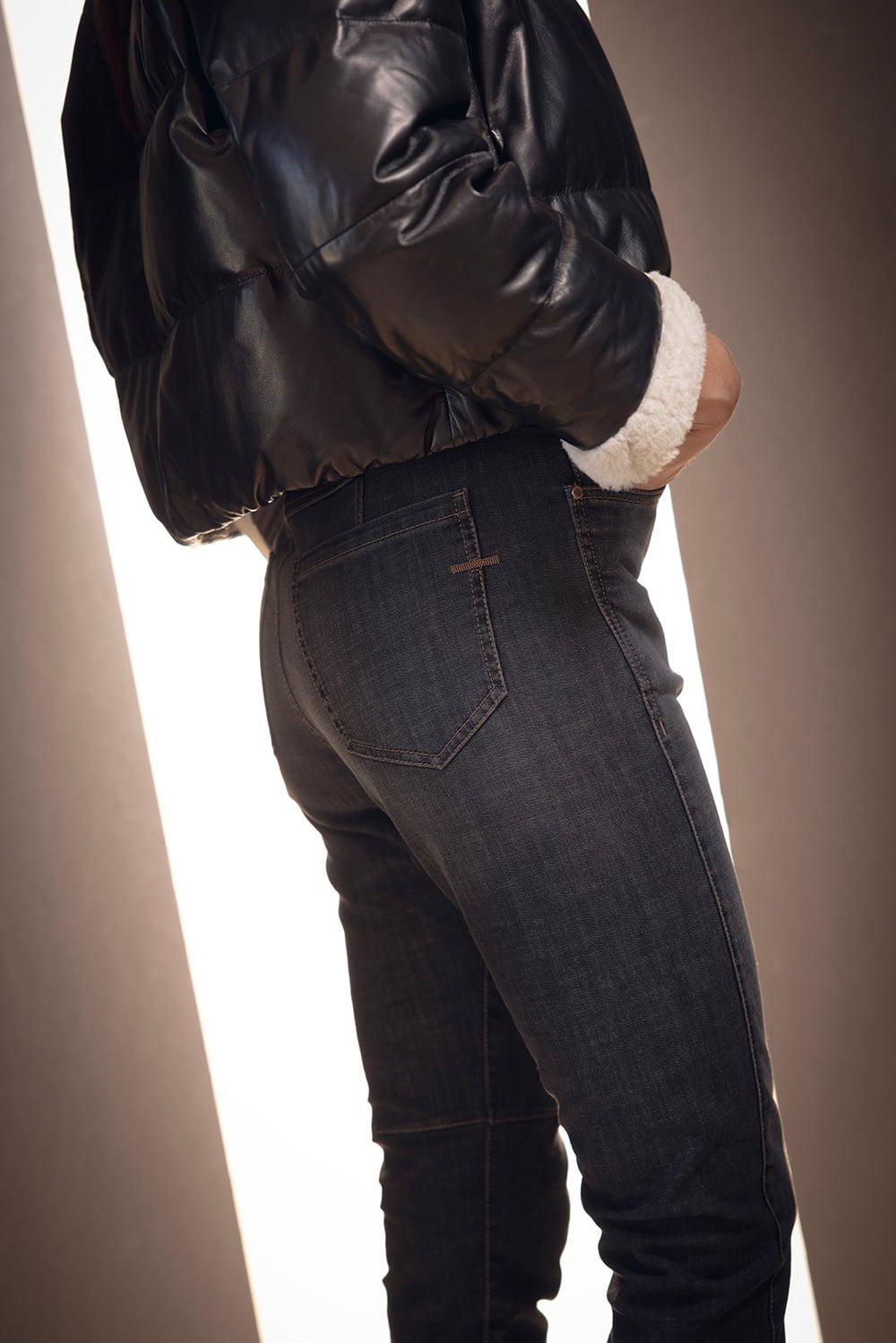 BRUNELLO CUCINELLI WOMEN'S BLACK CLASSIC DENIM CROPPED TROUSERS