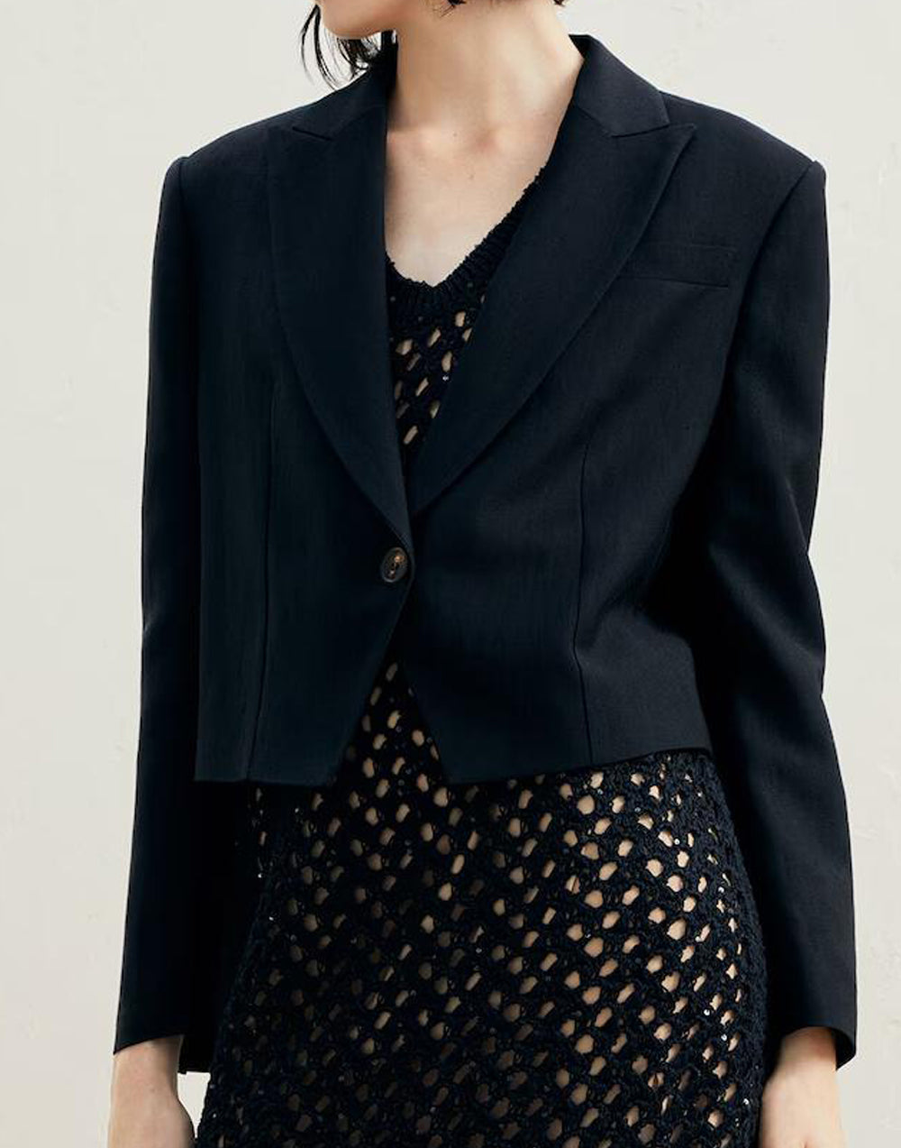 BRUNELLO CUCINELLI WOMEN'S BLACK CROPPED BLAZER