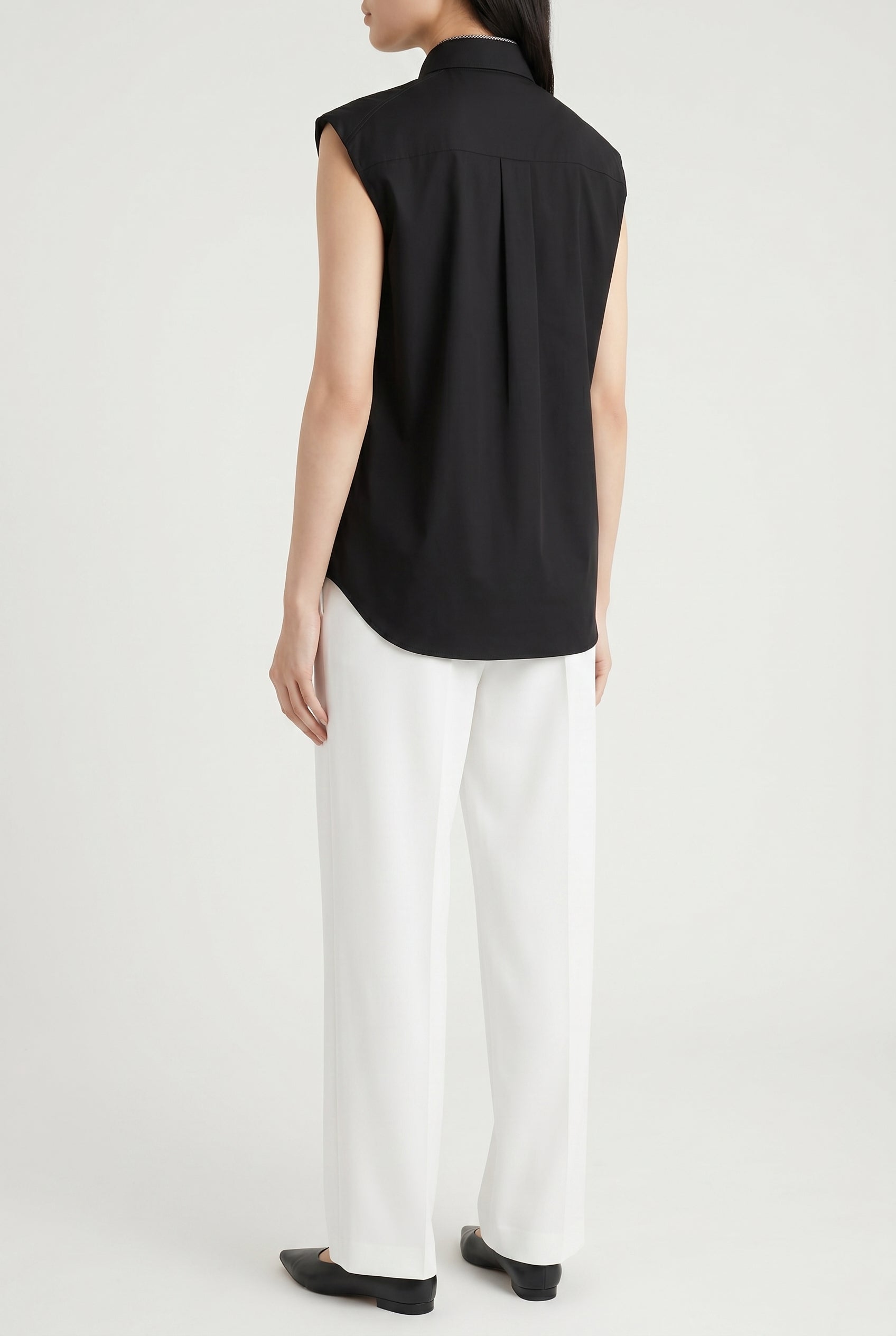 BRUNELLO CUCINELLI WOMEN'S BLACK SLEEVELESS SHIRT