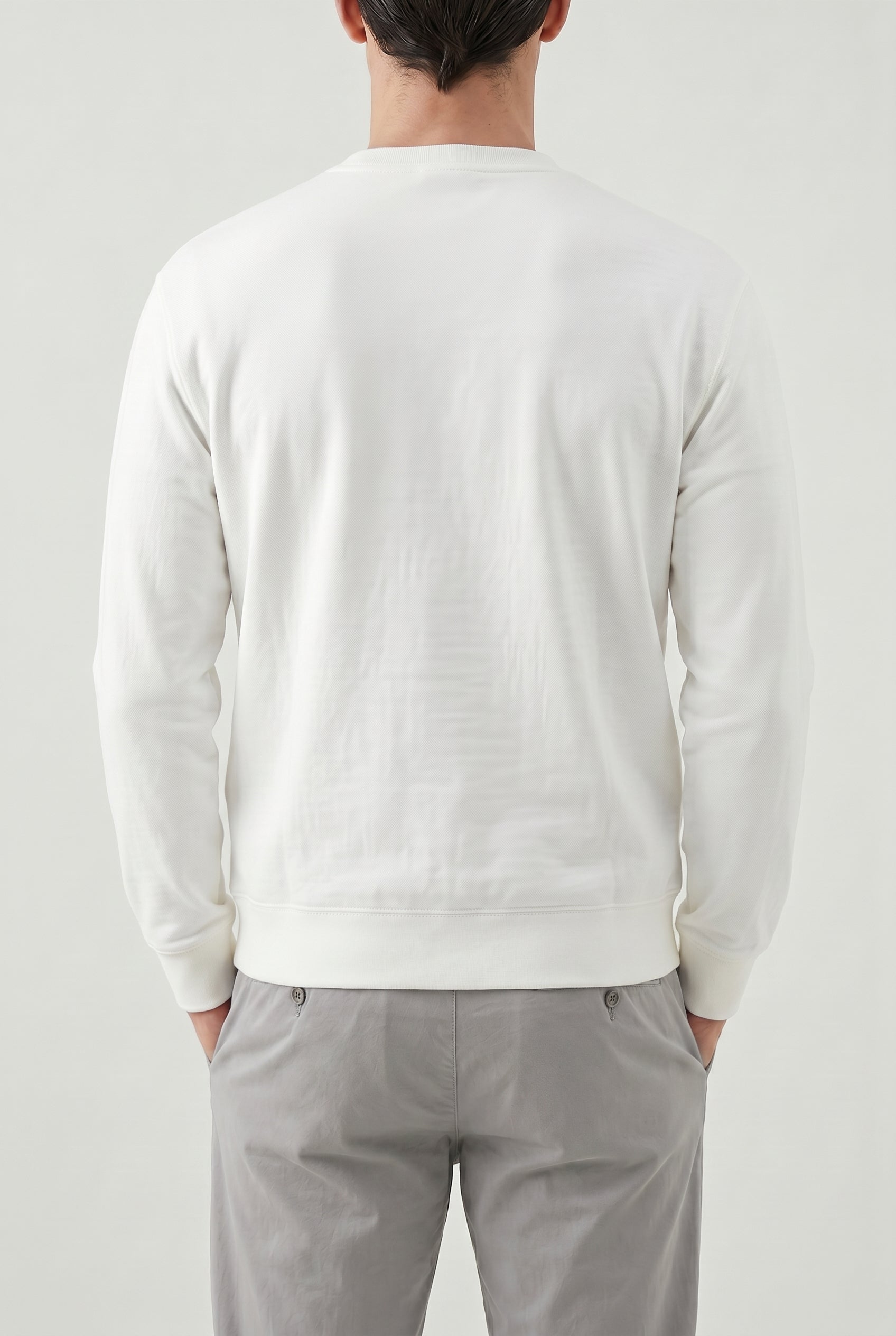 BRUNELLO CUCINELLI MEN'S WHITE COTTON CREWNECK SWEATER