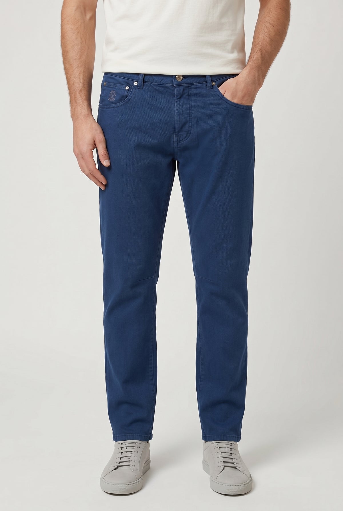 BRUNELLO CUCINELLI MEN'S BLUE LEISURE FIT TROUSERS