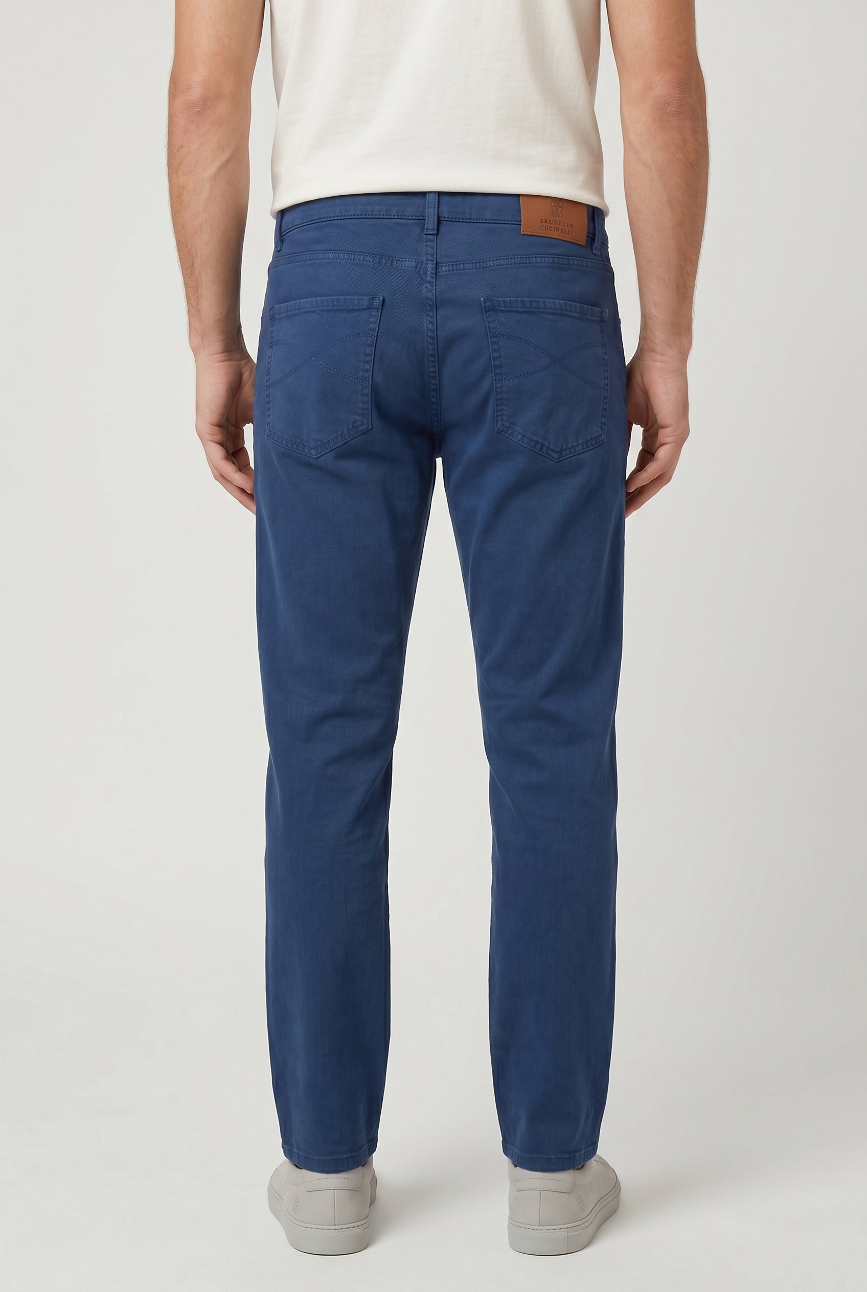 BRUNELLO CUCINELLI MEN'S BLUE LEISURE FIT TROUSERS