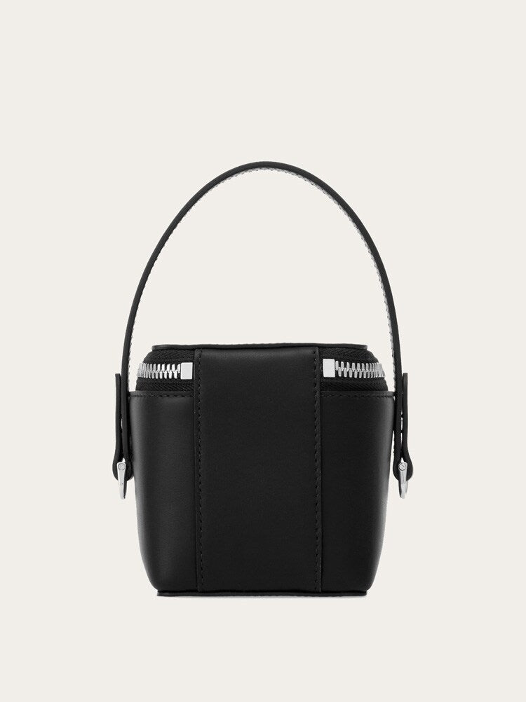 FERRAGAMO WOMEN'S BLACK CALF LEATHER BAG