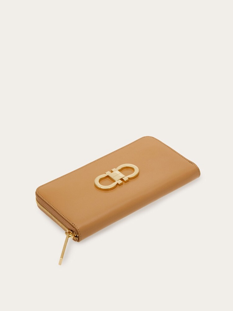 FERRAGAMO WOMEN'S TAN CALF LEATHER WALLET