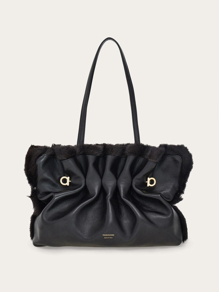 FERRAGAMO WOMEN'S BLACK CALF LEATHER BAG