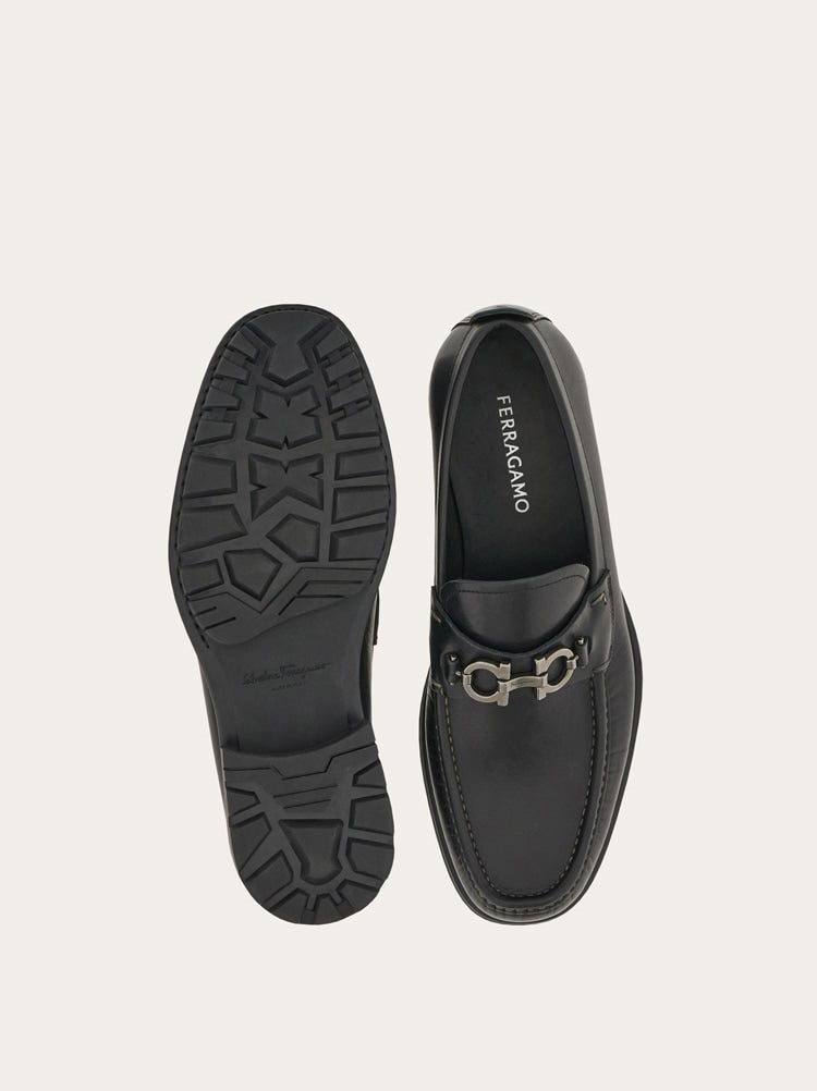 FERRAGAMO MEN'S BLACK CALF LEATHER LOAFERS