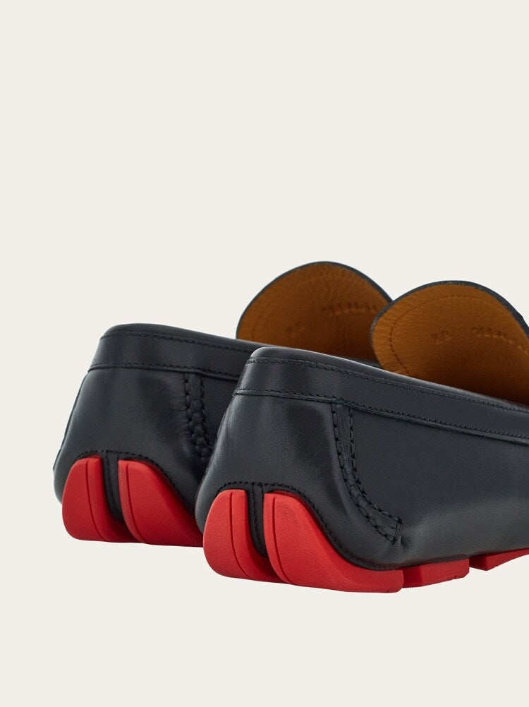 FERRAGAMO MEN'S BLACK CALF LEATHER LOAFERS