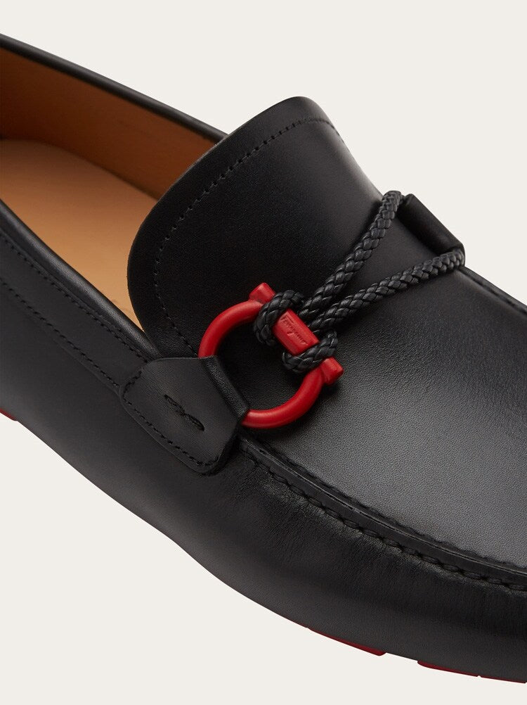 FERRAGAMO MEN'S BLACK CALF LEATHER LOAFERS