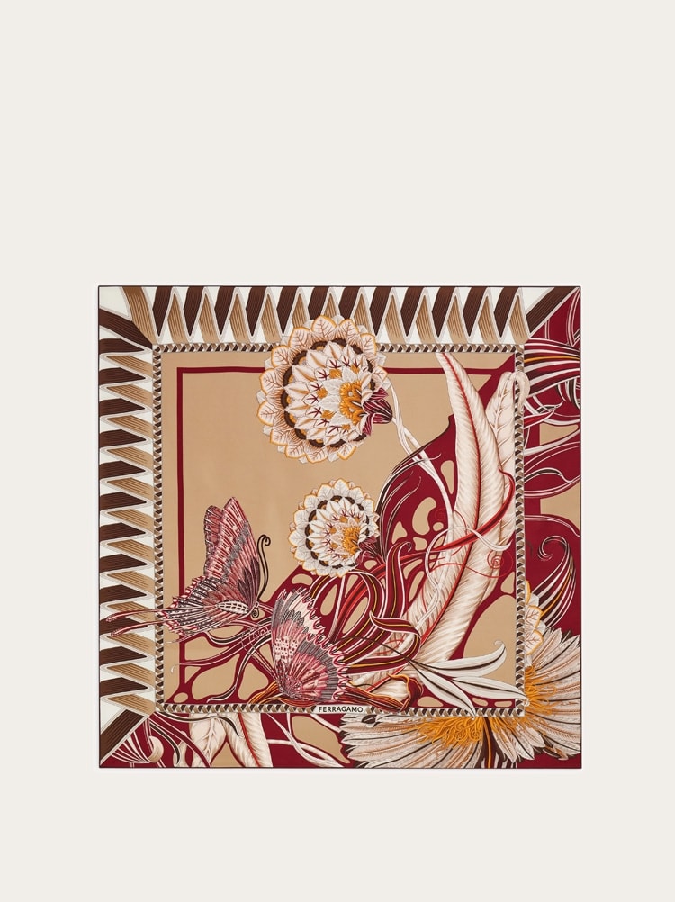 FERRAGAMO WOMEN'S SCARF NWT